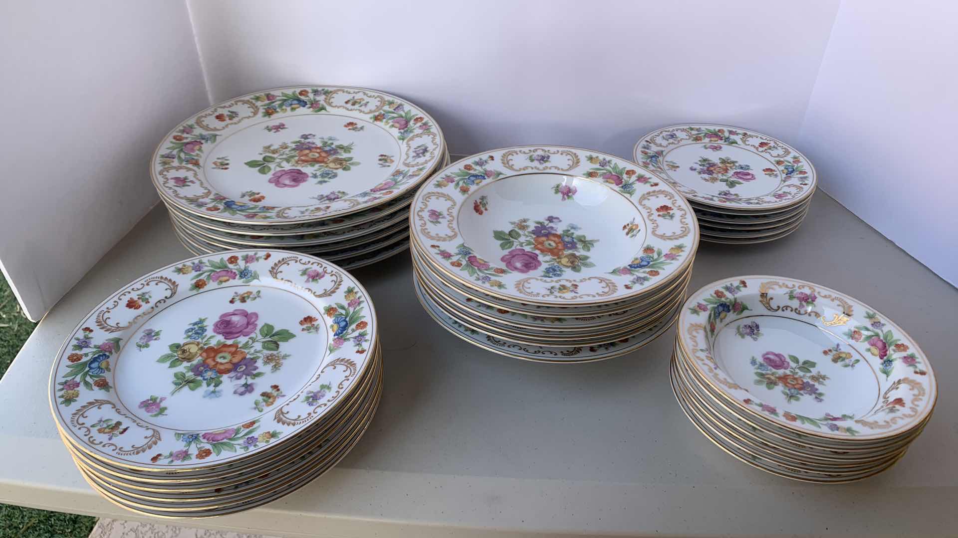 Photo 1 of VINTAGE 1947 NORITAKE CHINA  34 PIECES