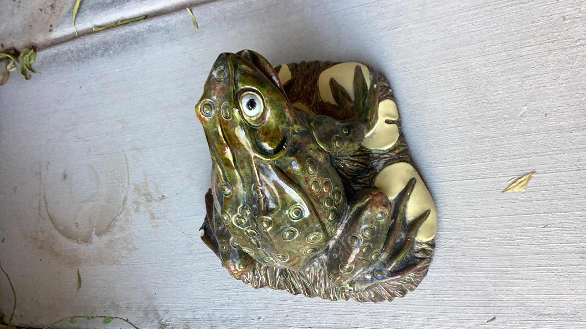 Photo 2 of OUTDOOR FROG STATUE 12” X H9”