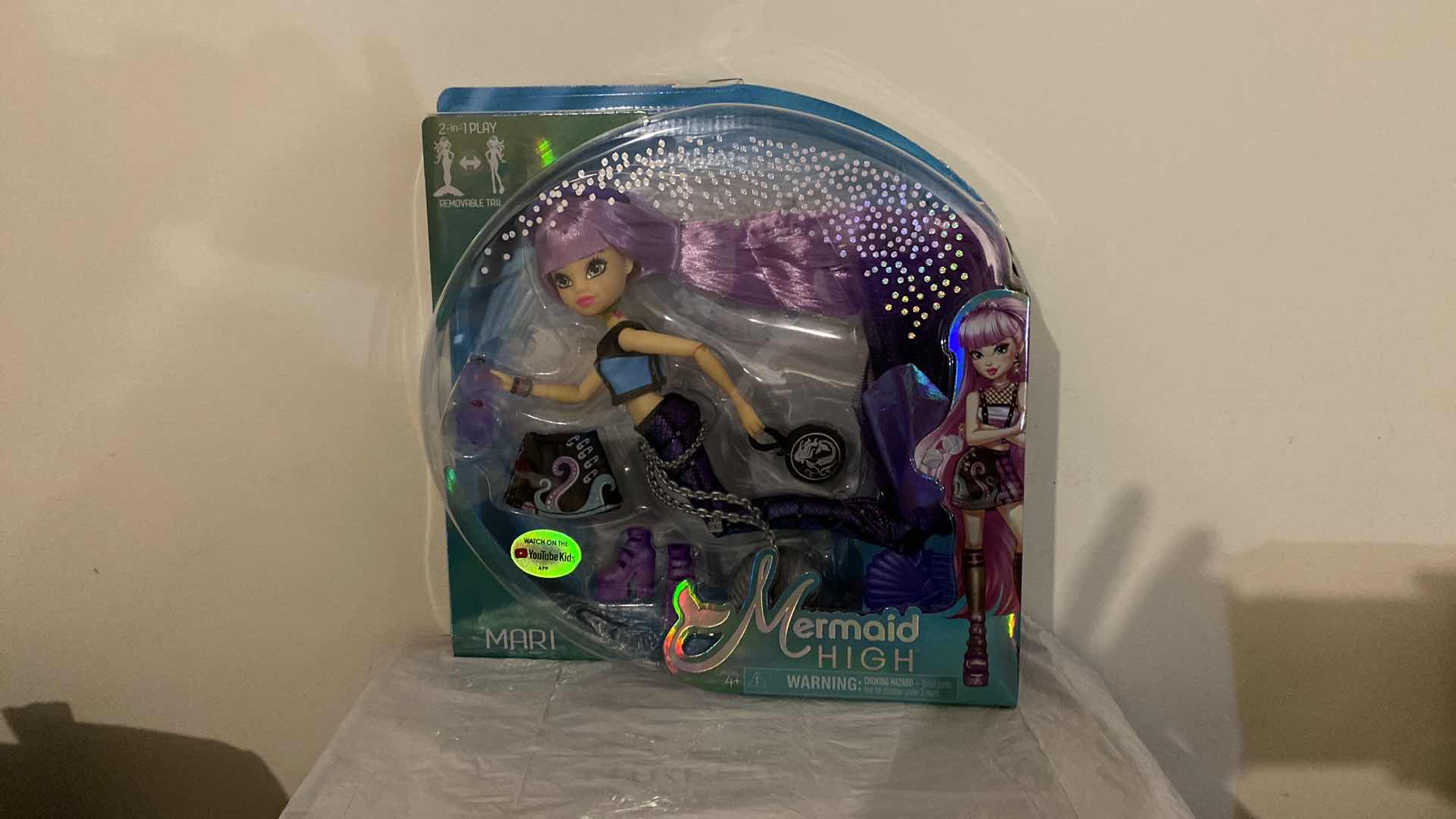 Photo 3 of MERMAID HIGH, MARI DELUXE DOLL WITH ACCESSORIES, KIDS TOY FOR AGES 4 AND UP
