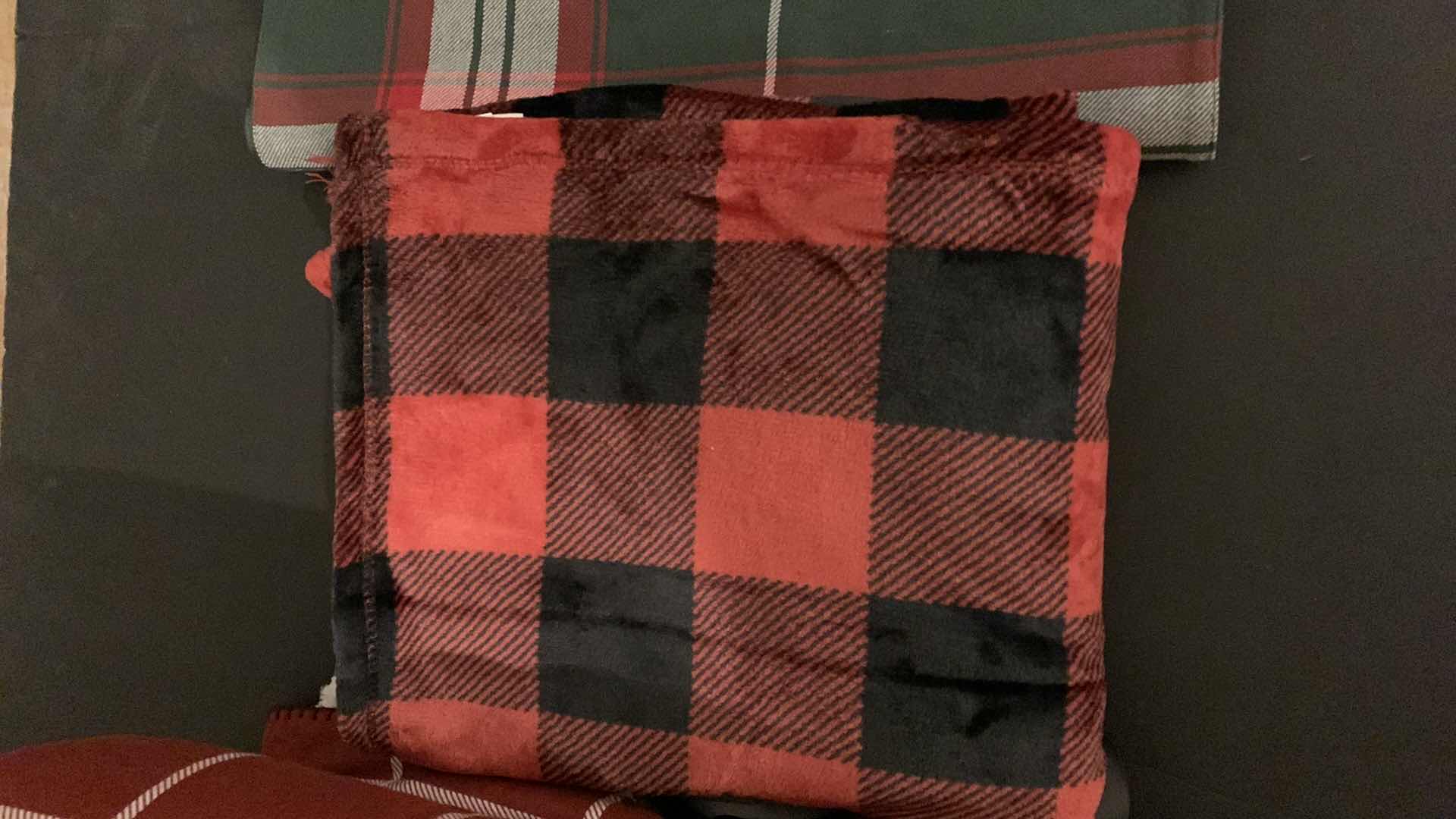 Photo 4 of 3 PC HOME COLLECTION, FLANNEL & FAUX SHERPA BLANKET, PLAID THROW, TABLE RUNNER