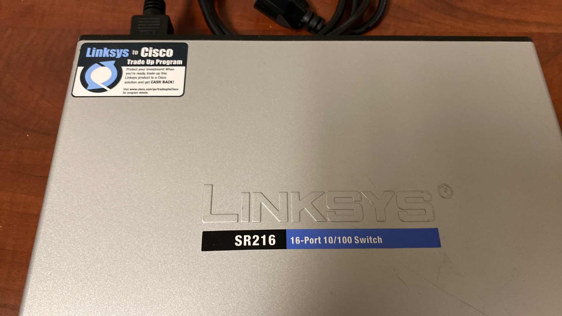 Photo 2 of LINKSYS SPLITTER SR216 16 PORT 10/100 SWITCH