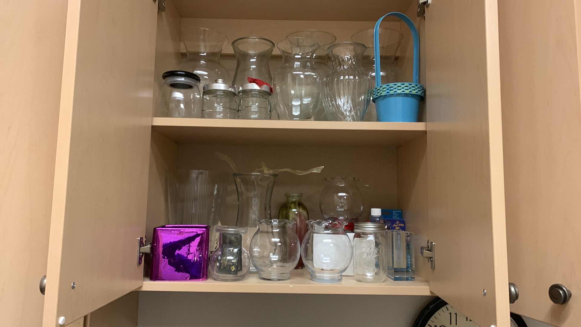 Photo 1 of CONTENTS OF CABINET