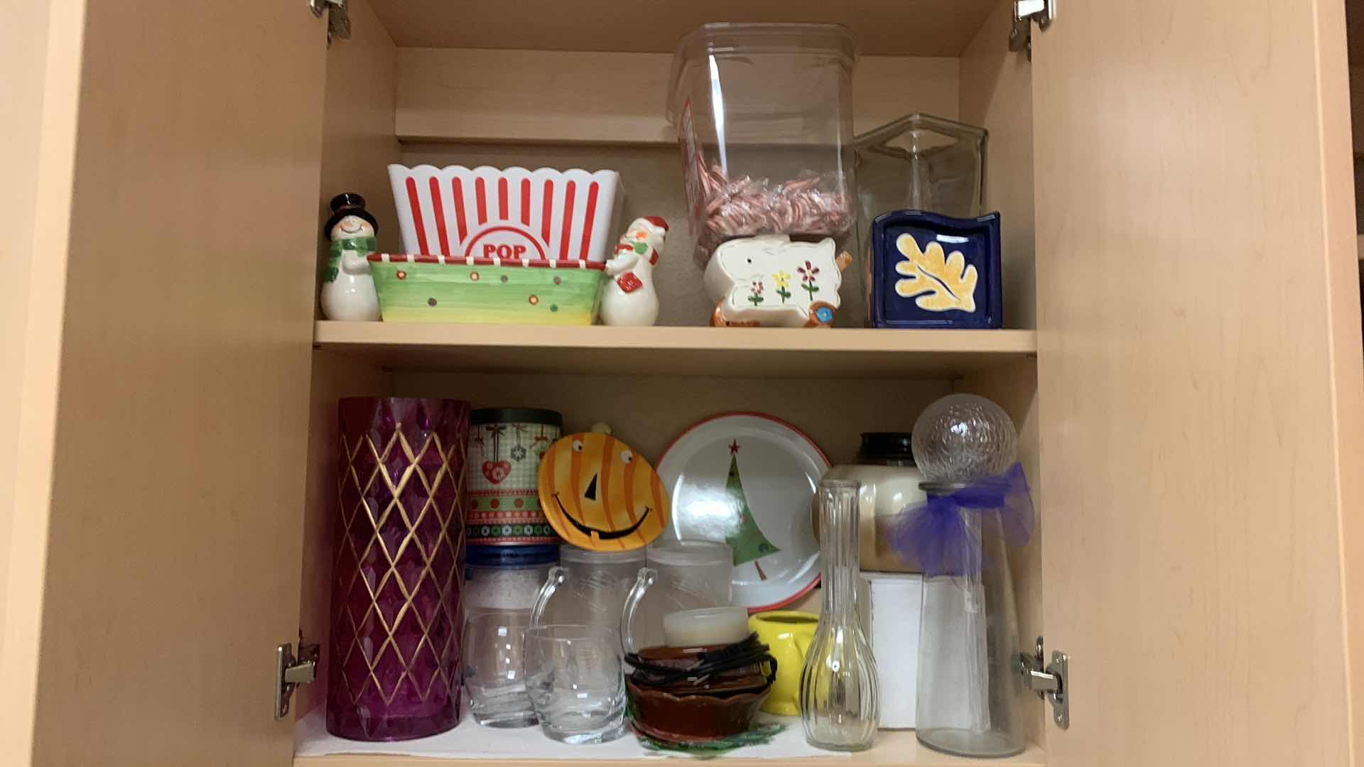 Photo 1 of CONTENTS OF CABINET