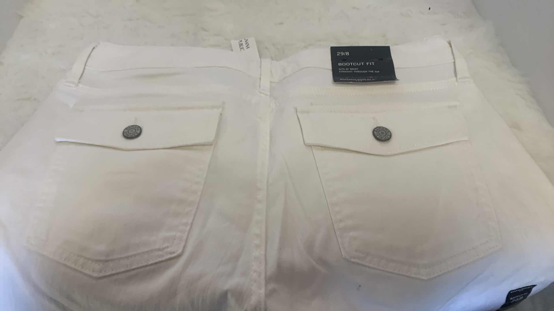 Photo 1 of WOMENS CLOTHING, BANANA REPUBLIC NEW WITH TAGS SIZE 29/8 WHITE BOOTCUT FIT JEANS