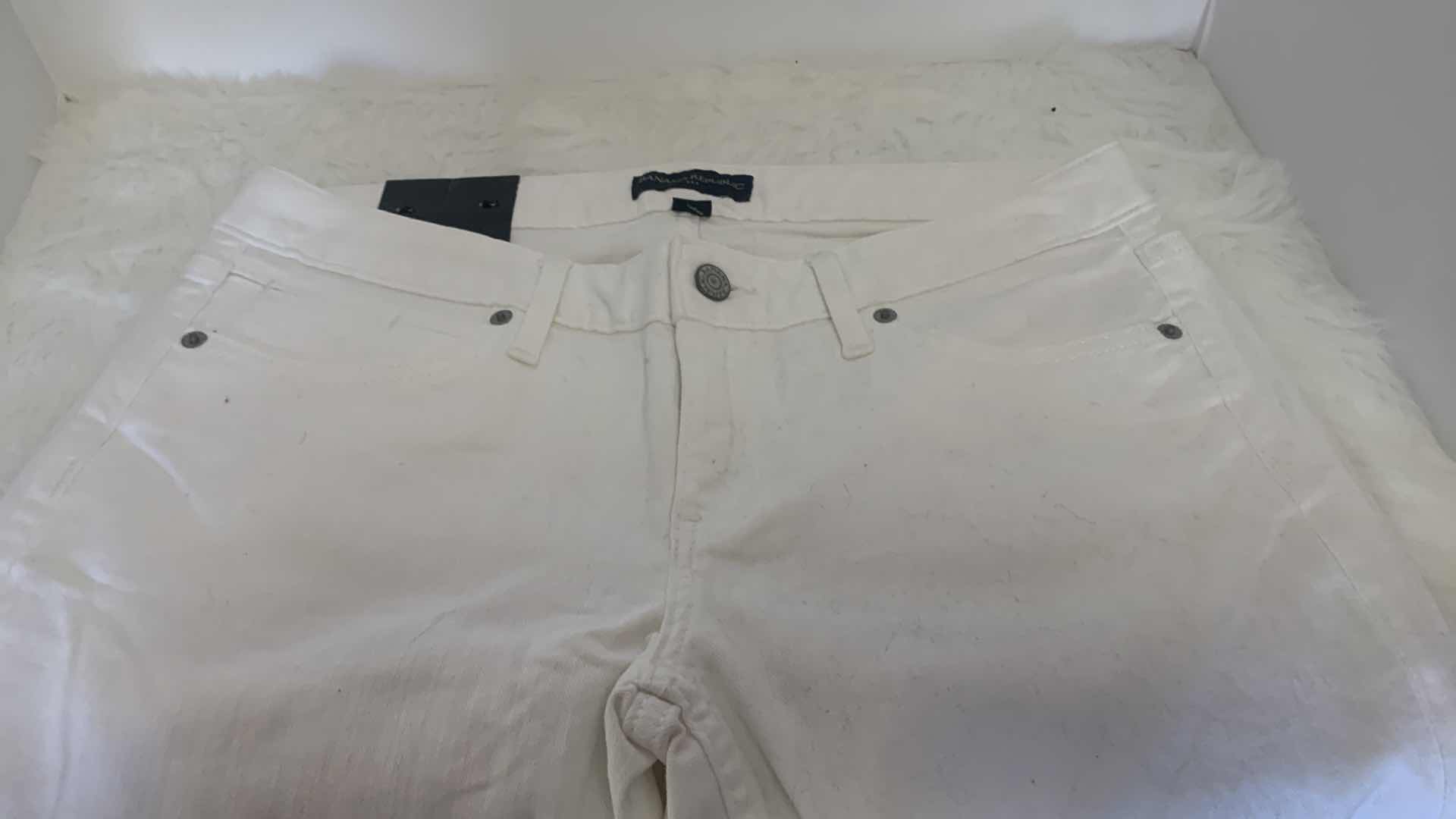 Photo 4 of WOMENS CLOTHING, BANANA REPUBLIC NEW WITH TAGS SIZE 29/8 WHITE BOOTCUT FIT JEANS