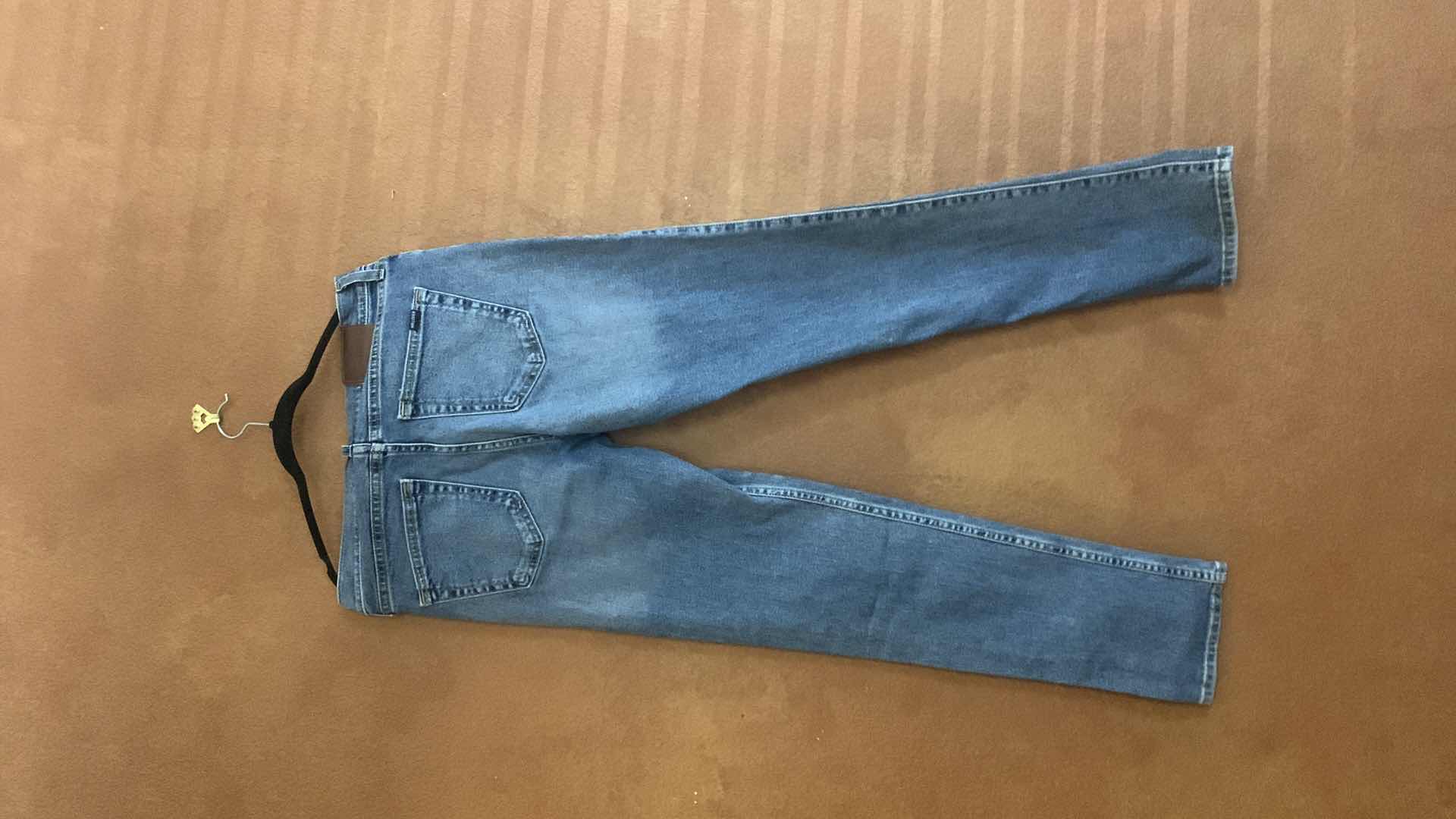 Photo 4 of 2 PAIRS MENS HOLLISTER NEW WITHOUT TAGS JEANS 30 x 32