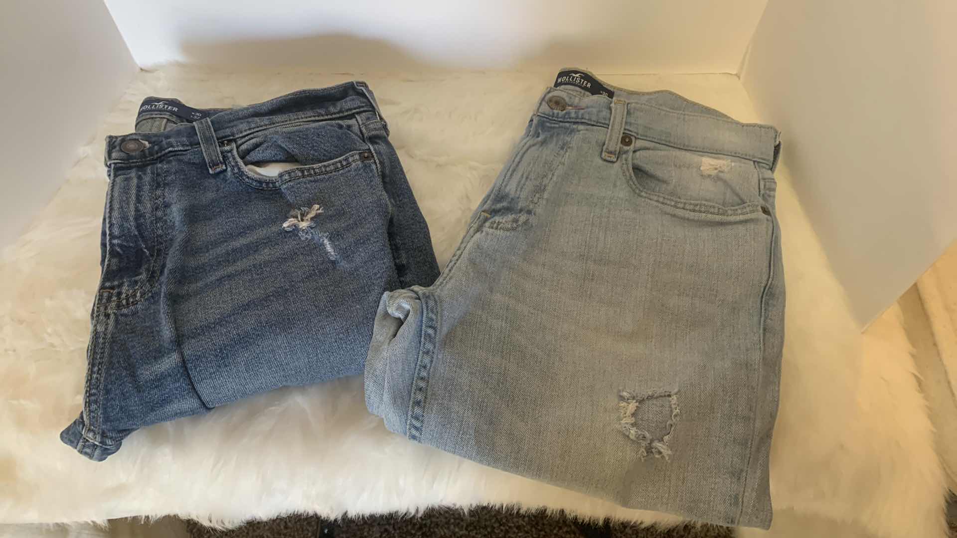 Photo 7 of 2 PAIRS MENS HOLLISTER NEW WITHOUT TAGS JEANS 30 x 32