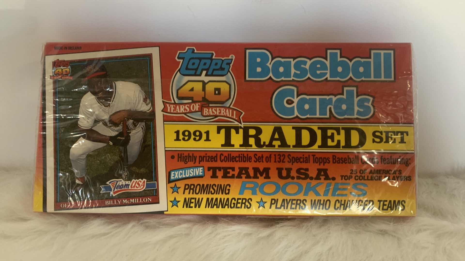 Photo 2 of SEALED TOPPS  BASEBALL CARDS 1991 TRADED SET