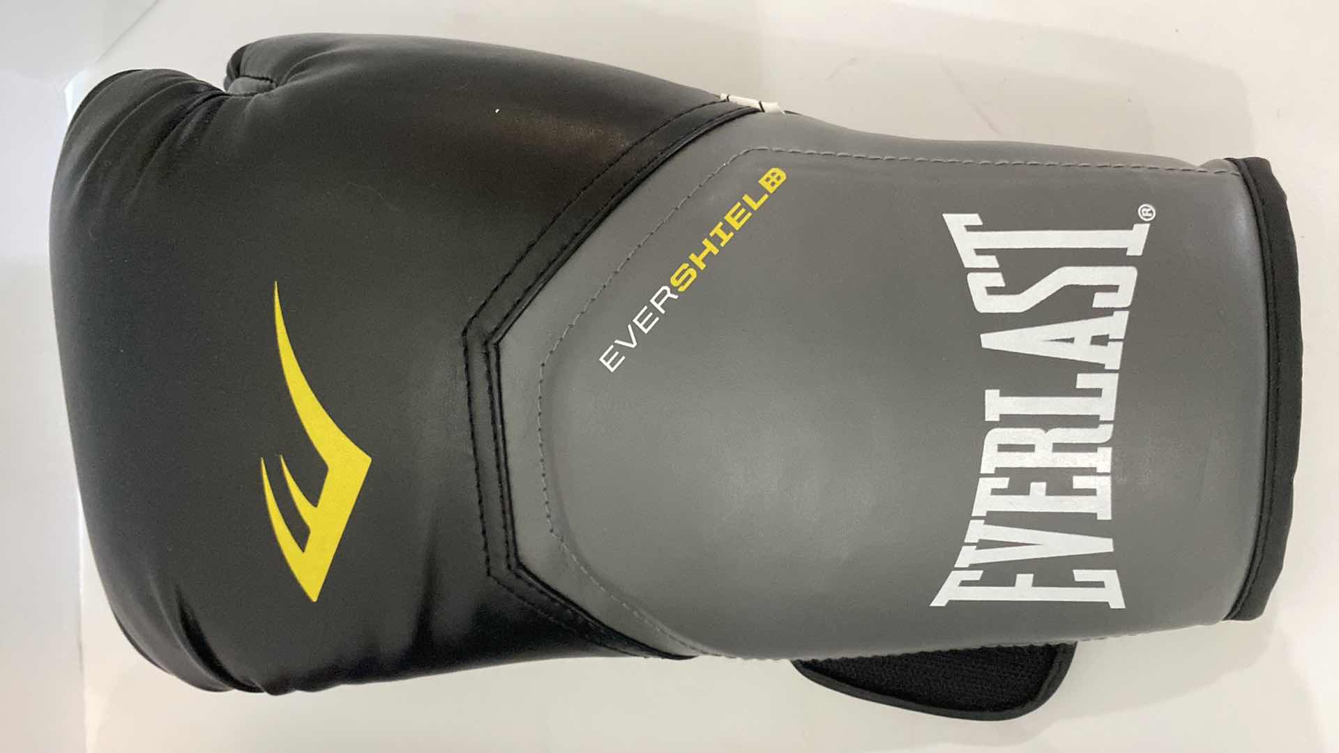 Photo 2 of EVERLASTING EVERSHIELD PRO STYLE 14oz BOXING GLOVES