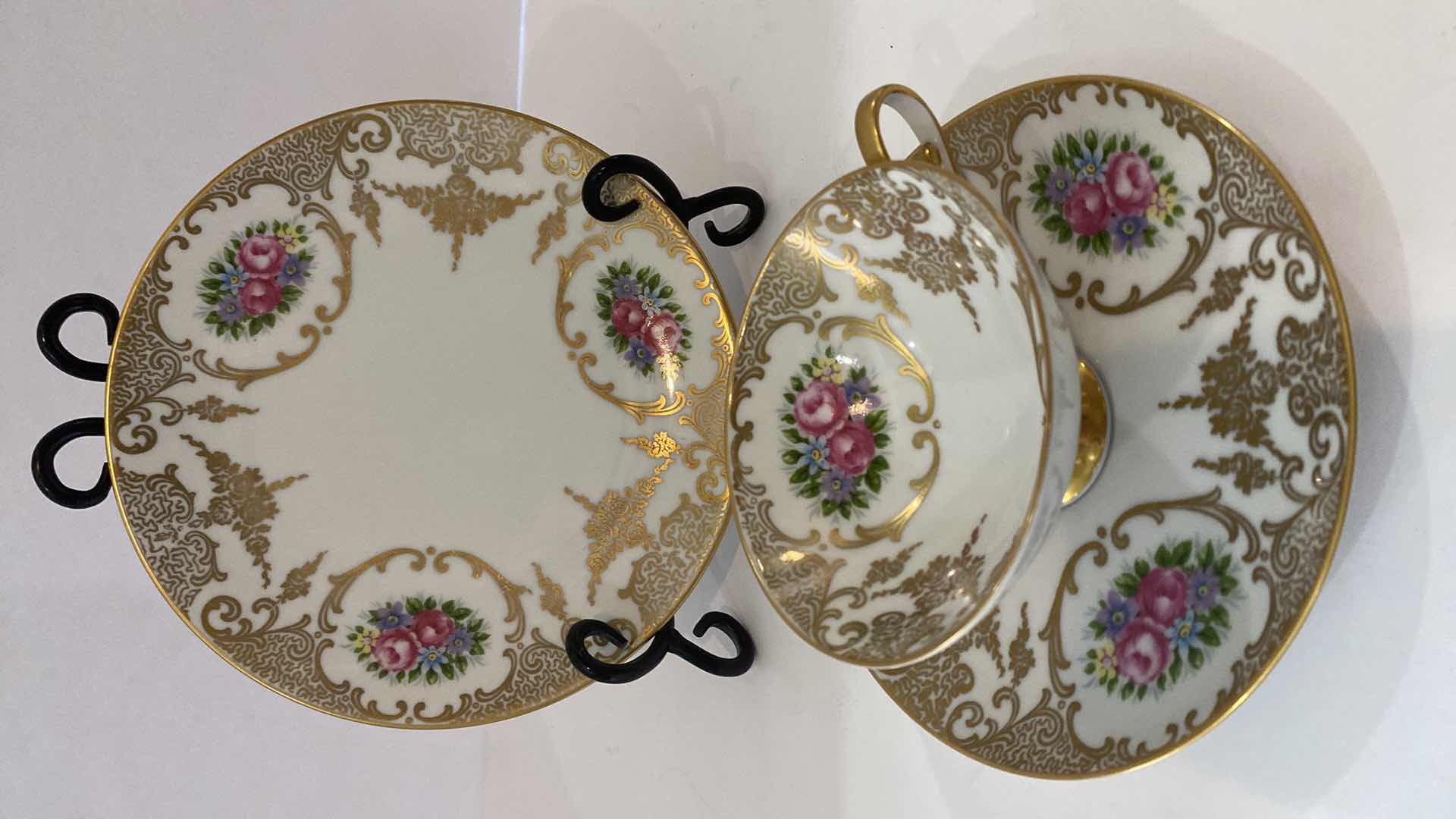 Photo 1 of ALBOTH & KAISER BAVARIA 3 PIECE TEA CUP, SAUCER AND PLATE SET WITH GOLD EDGE