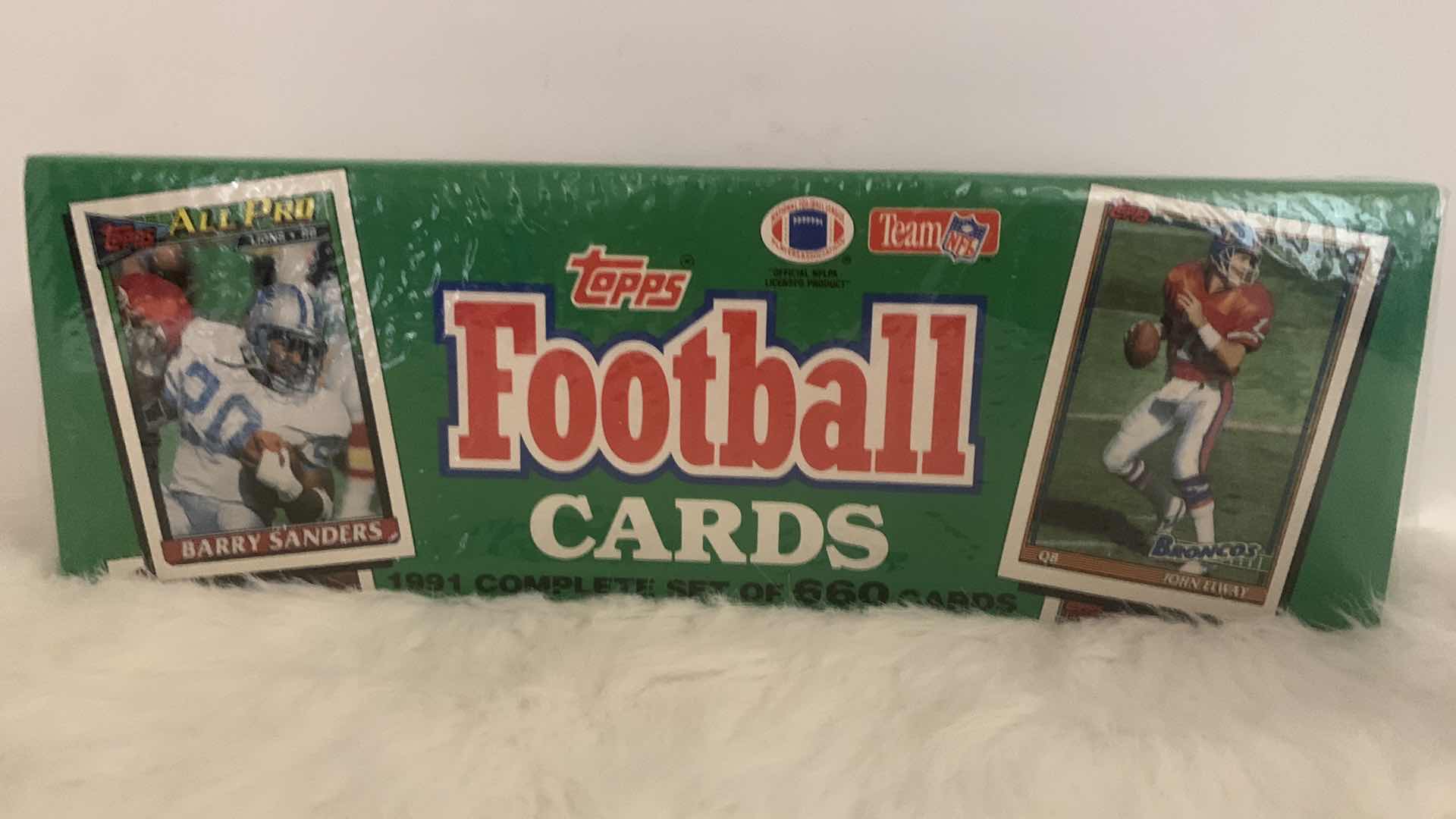 Photo 1 of COLLECTIBLE SEALED TOPPS NFL 1991 SET