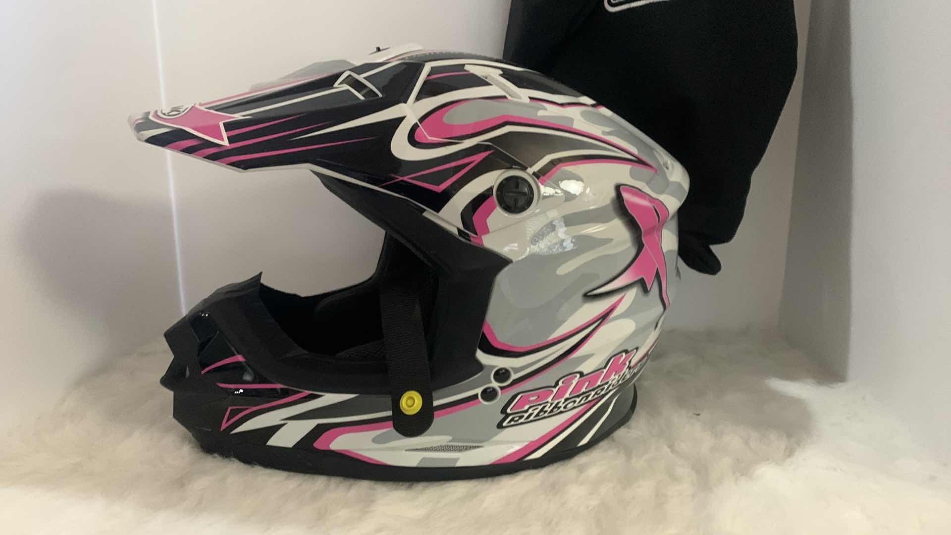 Photo 7 of WOMENS LIMITED EDITION MOTORCYCLE HELMET PINK RIBBONRIDERS SIZE M