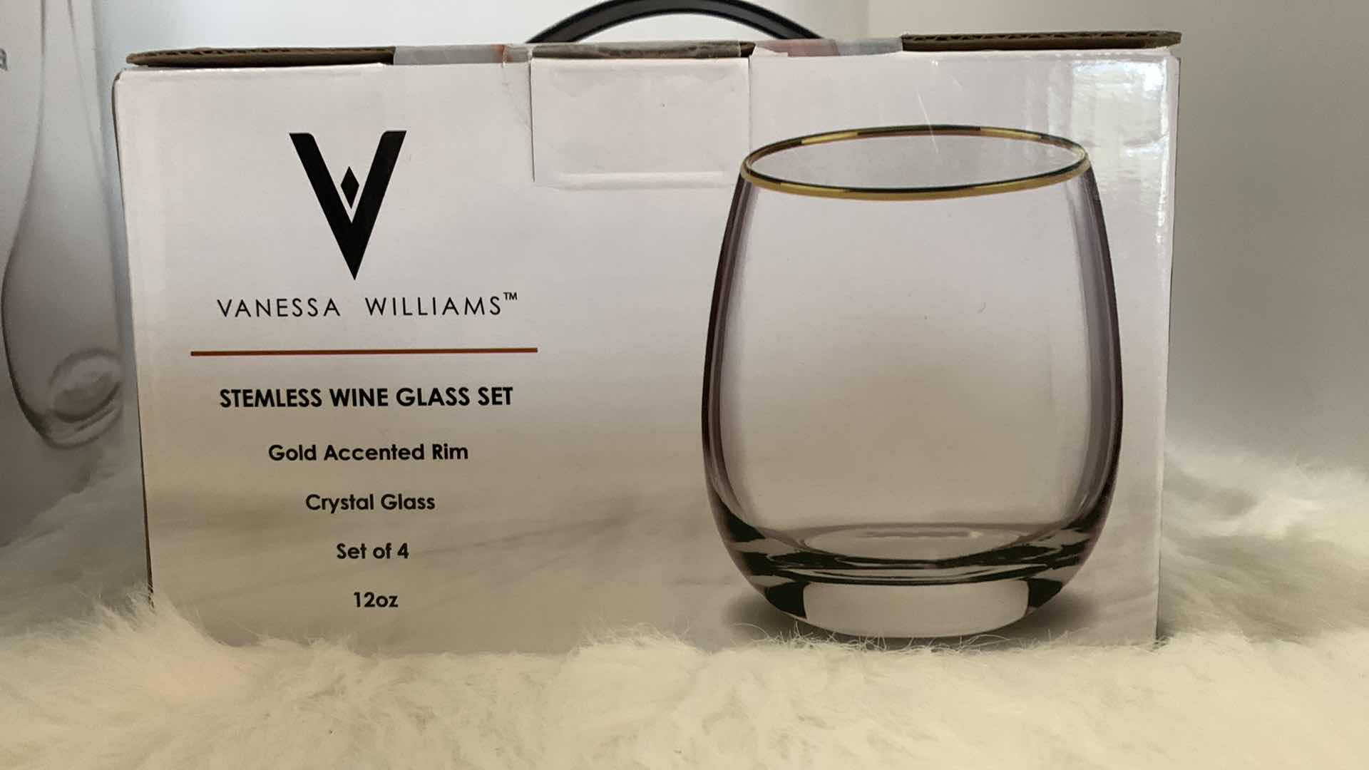 Photo 7 of NEW VANESSA WILLIAMS WINE DECANTER AND STEMLESS WINE GLASSES