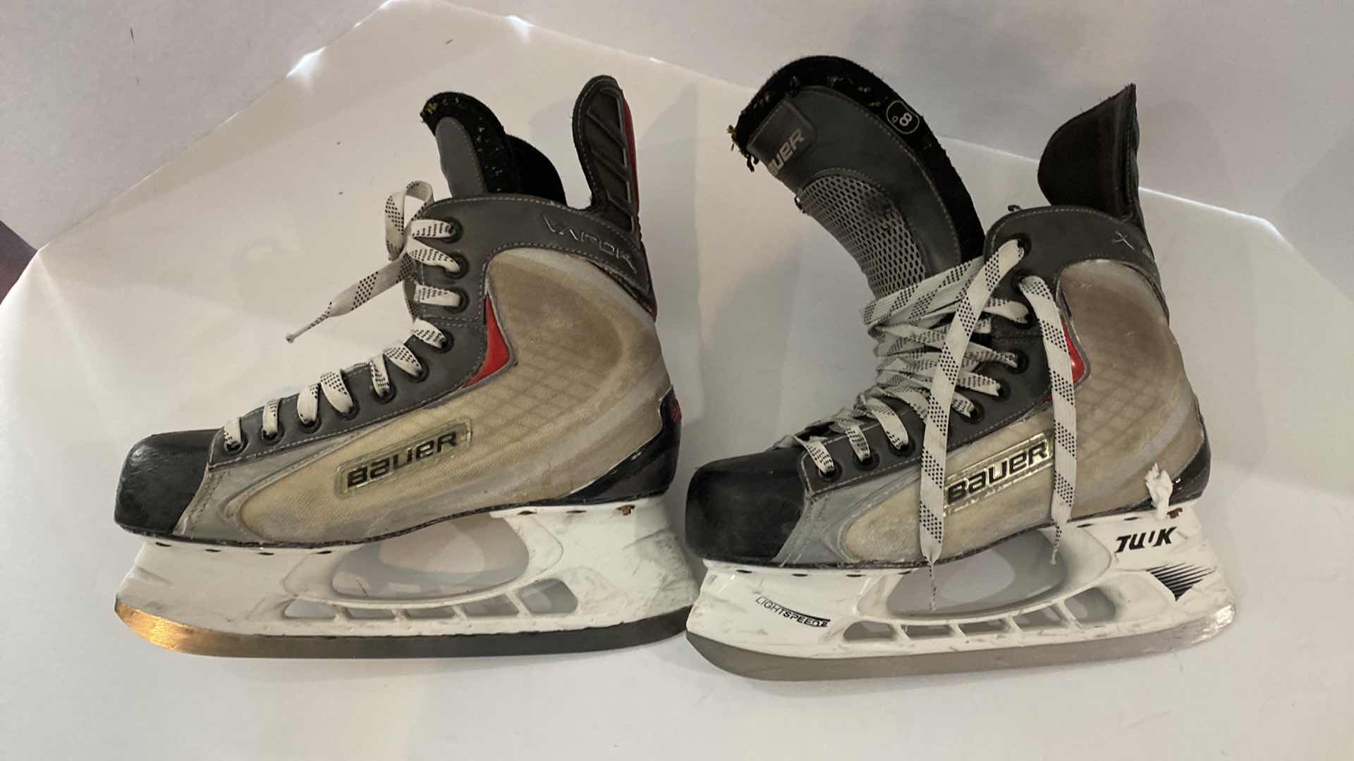 Photo 1 of BAUER ICE SKATES SIZE 9.5 MENS