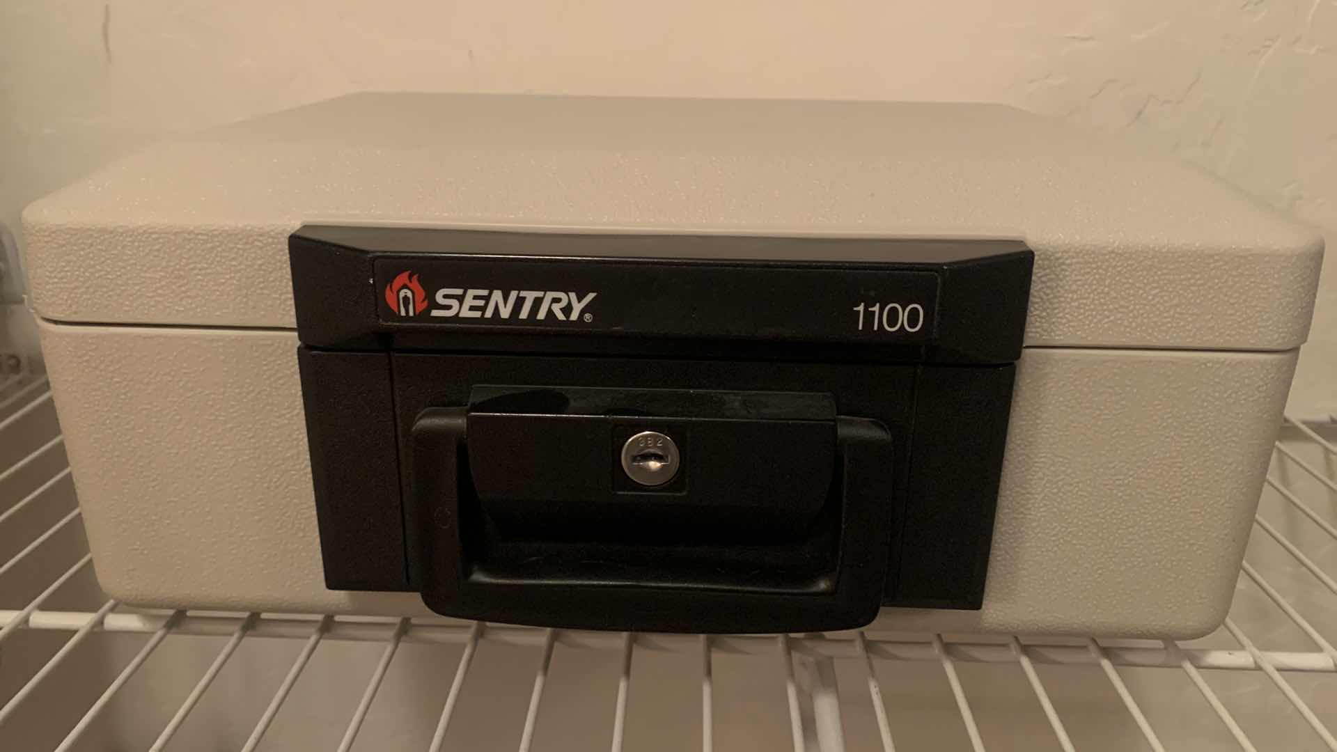 Photo 4 of SENTRY SAFE 1100, NO KEY, UNLOCKED