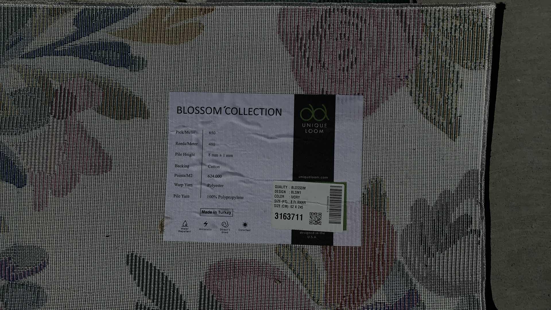 Photo 4 of BLOSSOM IVORY COLLECTION RUG 8’ x 23”