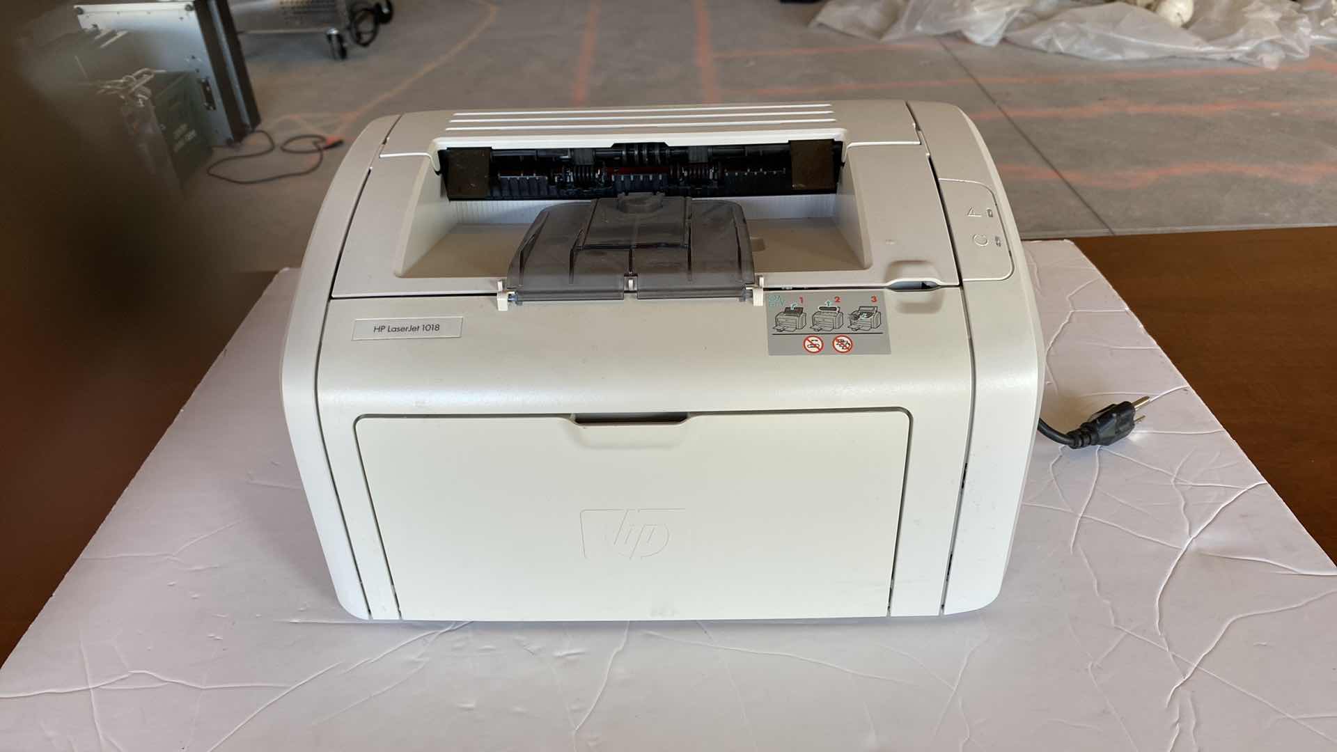 Photo 1 of HP LASER JET 1018 WITH CORD