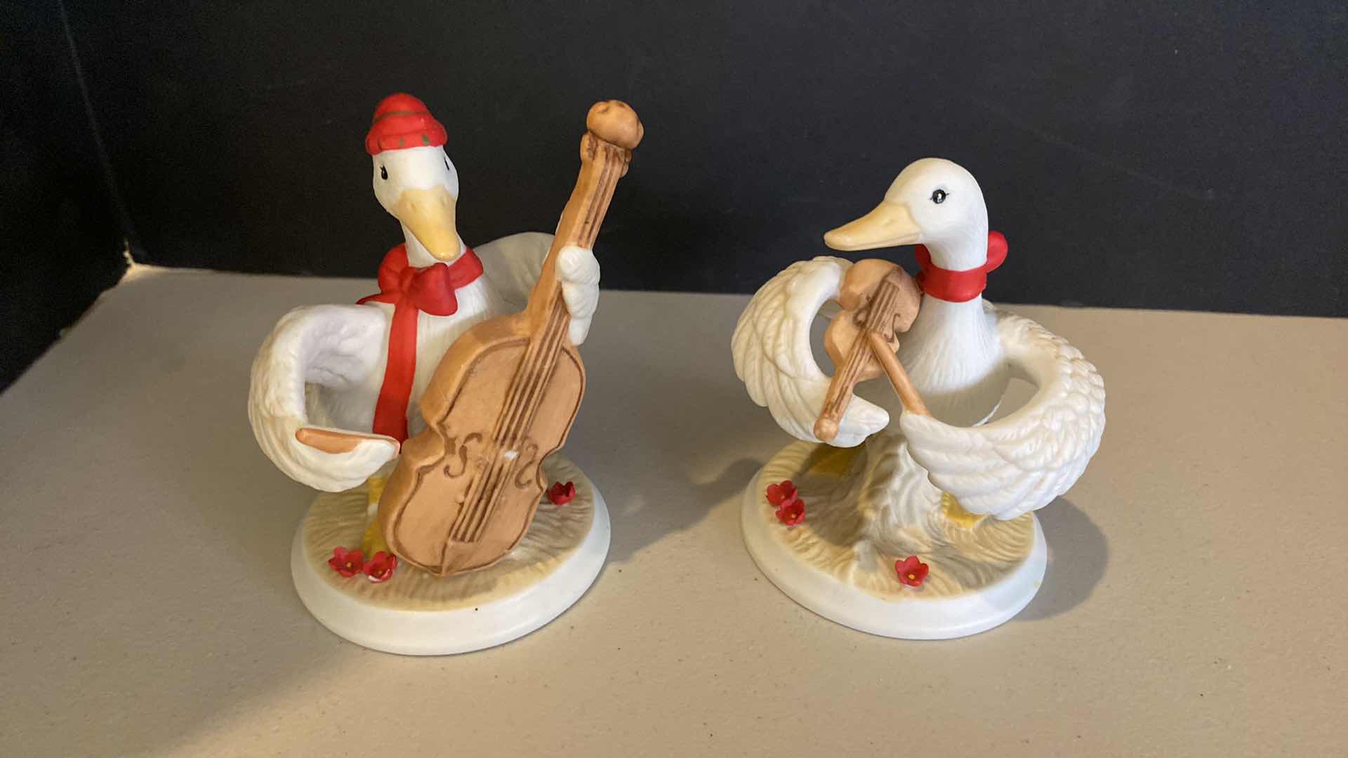 Photo 3 of SARAHS ANGELS FIGURINE H7 AND 2 DUCK MUSICIANS