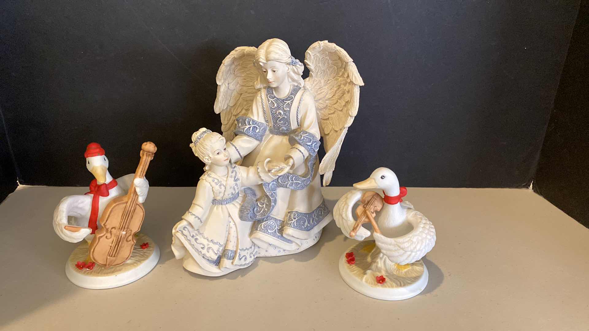 Photo 1 of SARAHS ANGELS FIGURINE H7 AND 2 DUCK MUSICIANS