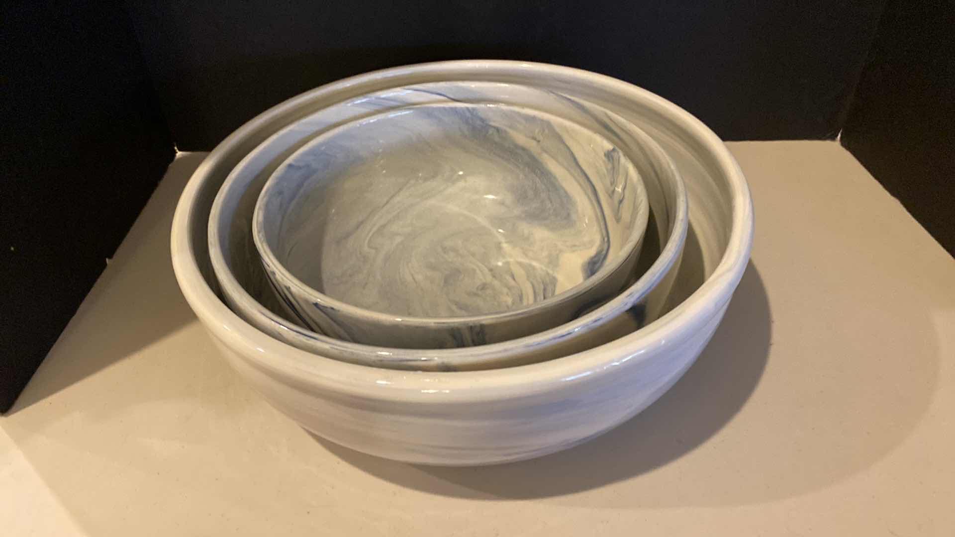 Photo 2 of SET OF 3 CERAMIC SWIRL SERVING BOWLS BY THREE HANDS, LARGEST 13in