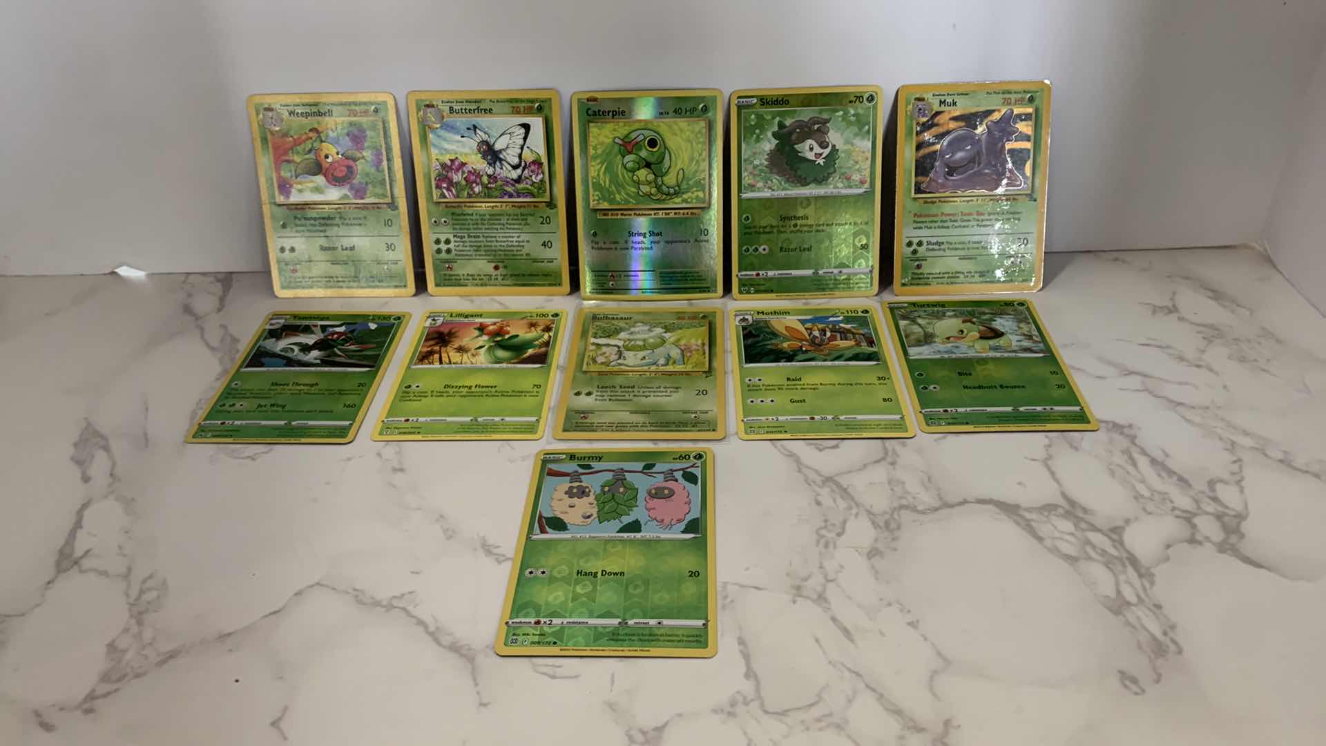 Photo 1 of 11 COLLECTIBLE POKÉMON CARDS