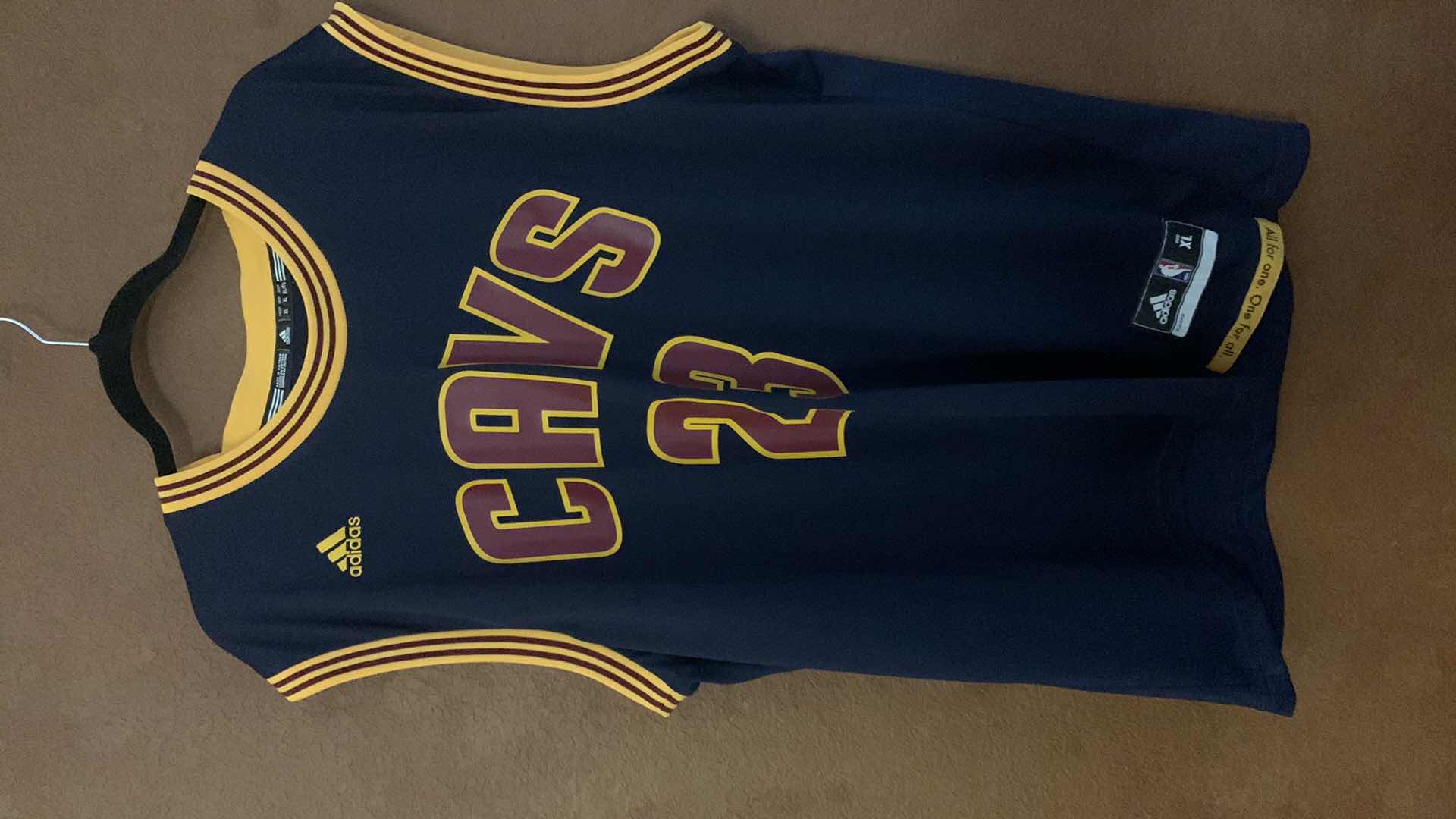 Photo 8 of 4 MENS BASKETBALL JERSEYS XL XXL