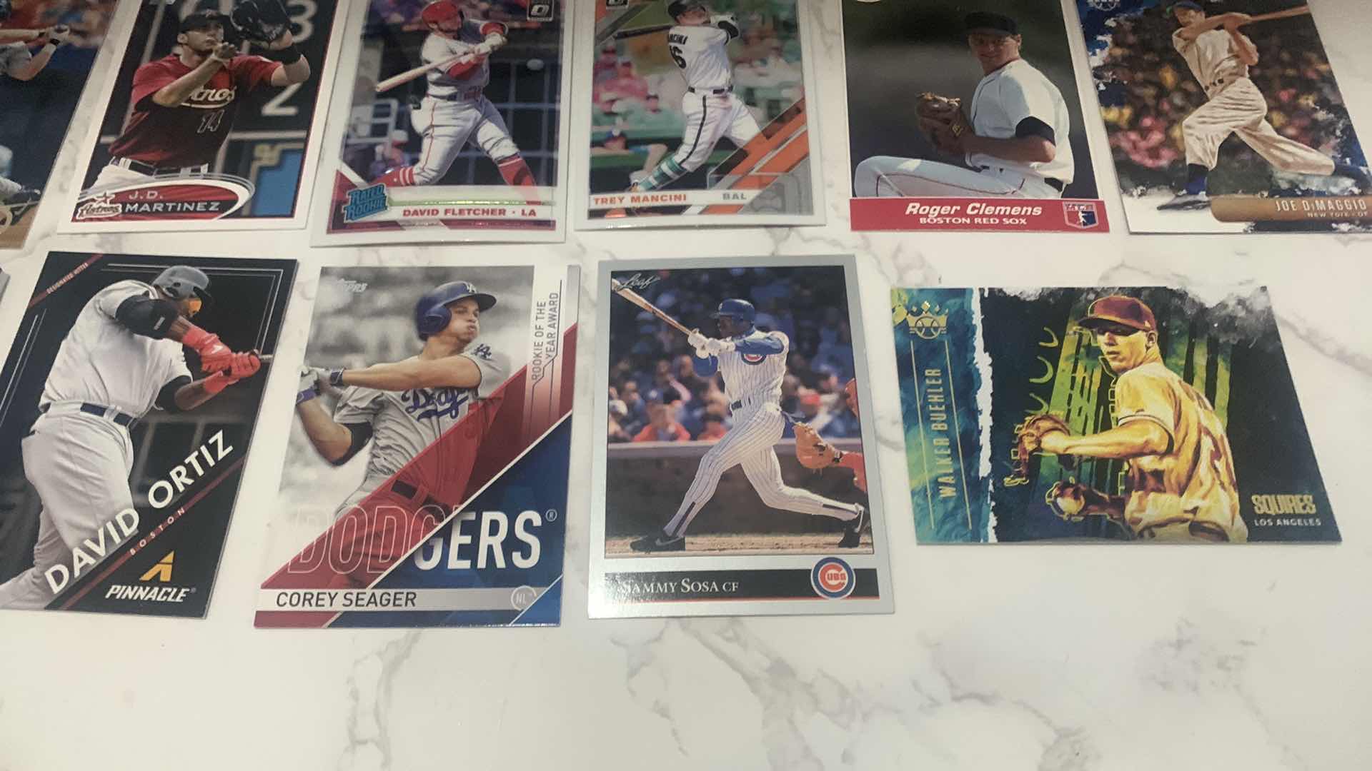 Photo 9 of 20 COLLECTIBLE BASEBALL CARDS