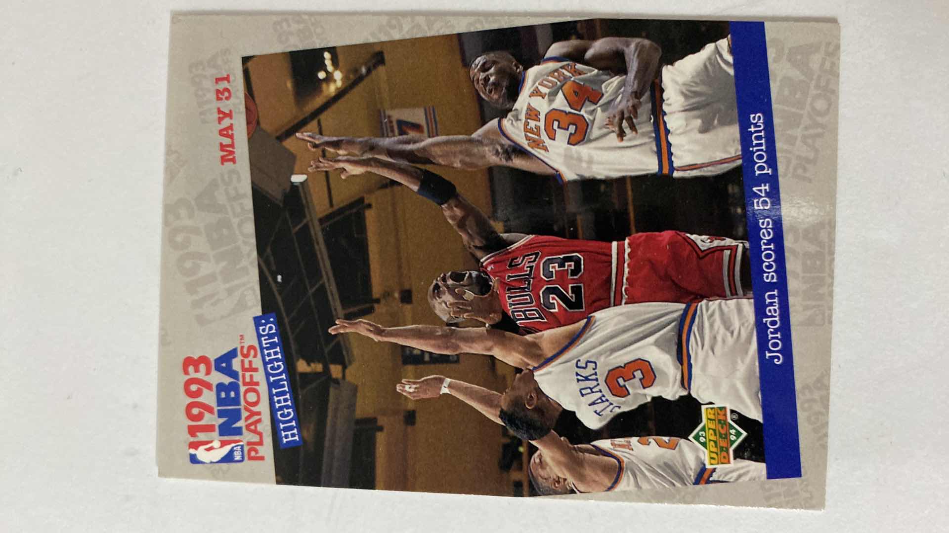 Photo 3 of 6 COLLECTIBLE BASKETBALL CARDS - 5 ARE MICHAEL JORDAN