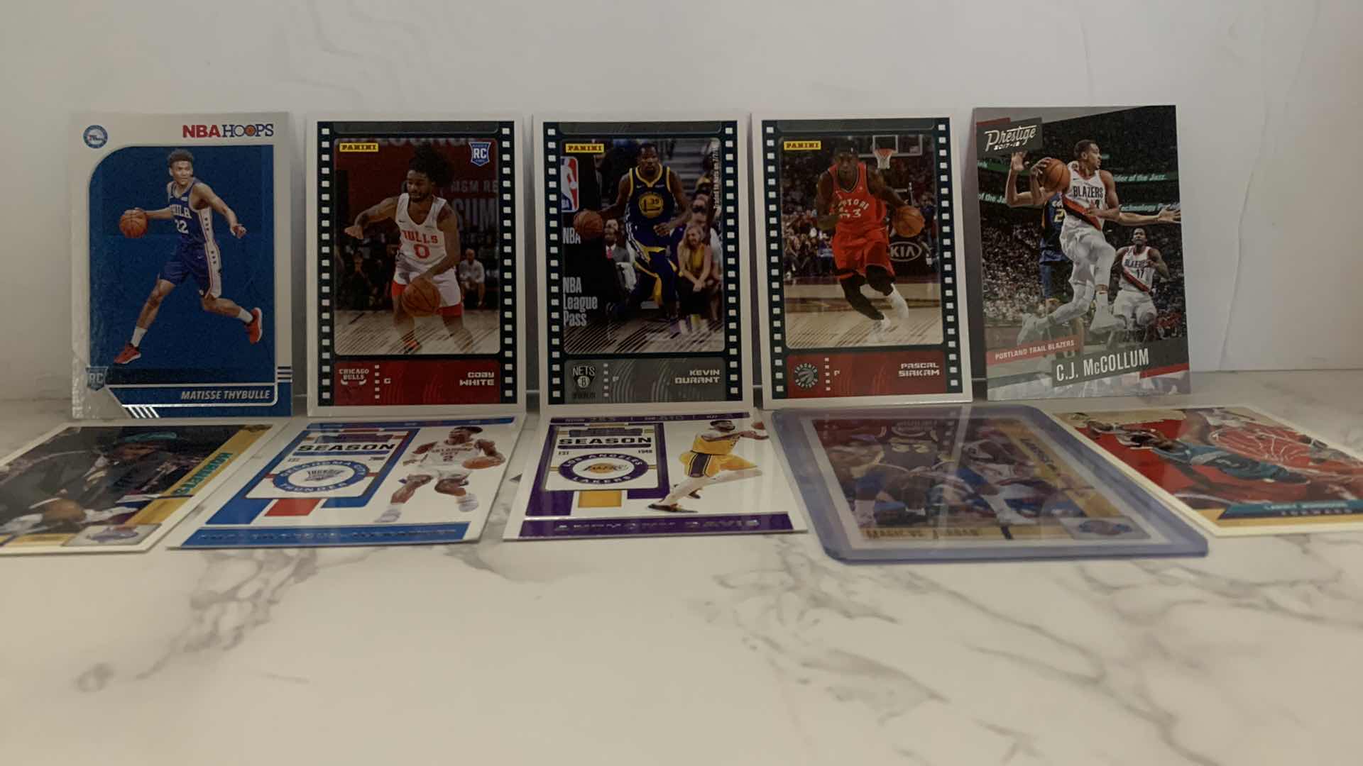 Photo 7 of 10 COLLECTIBLE BASKETBALL CARDS