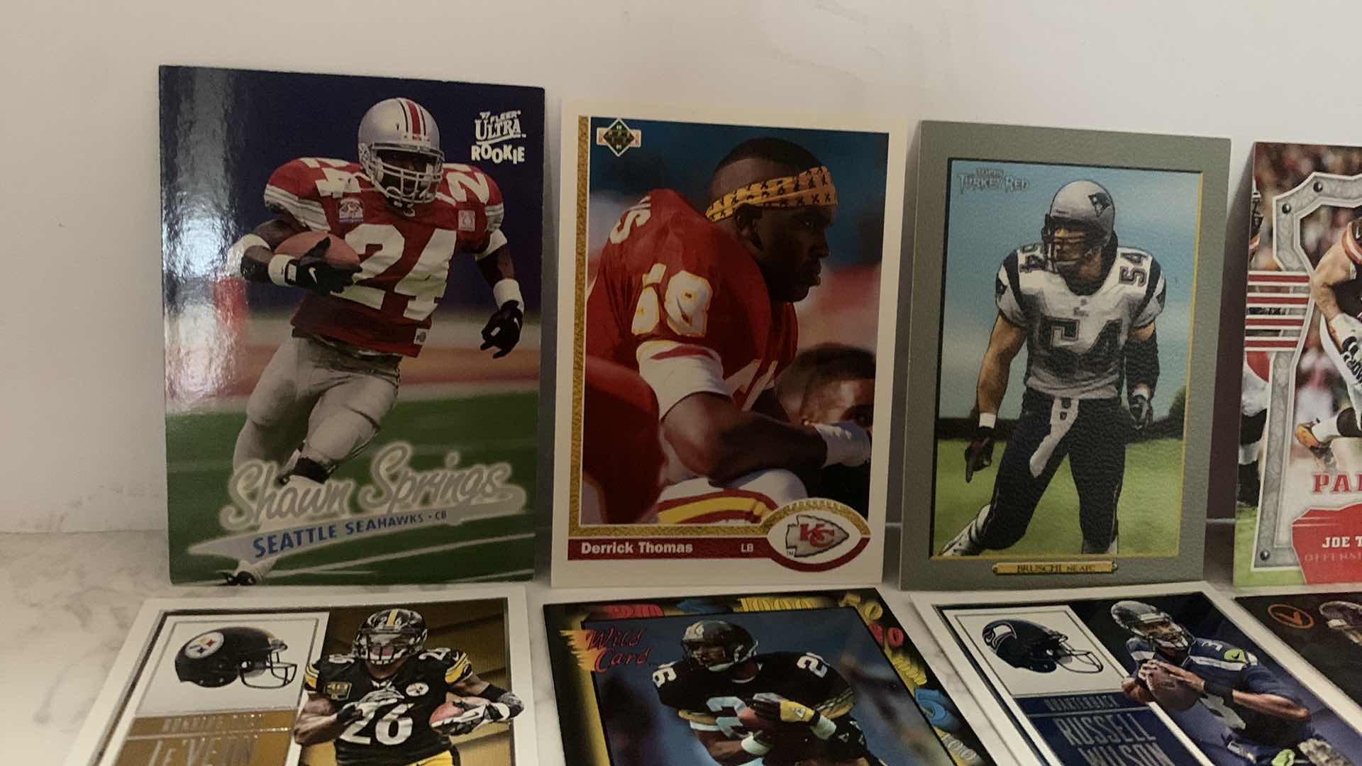 Photo 2 of 20 COLLECTIBLE FOOTBALL CARDS
