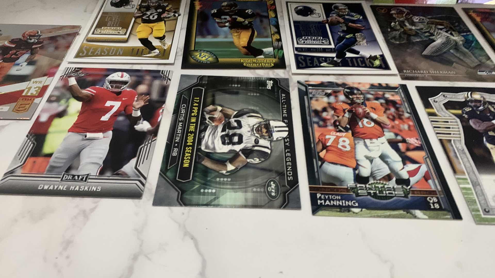 Photo 6 of 20 COLLECTIBLE FOOTBALL CARDS