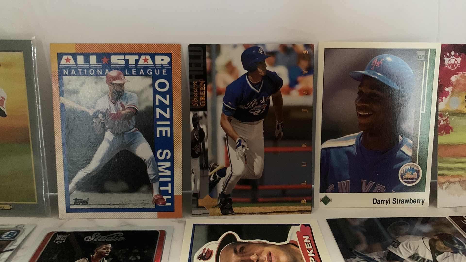 Photo 3 of 17 COLLECTIBLE BASEBALL CARDS