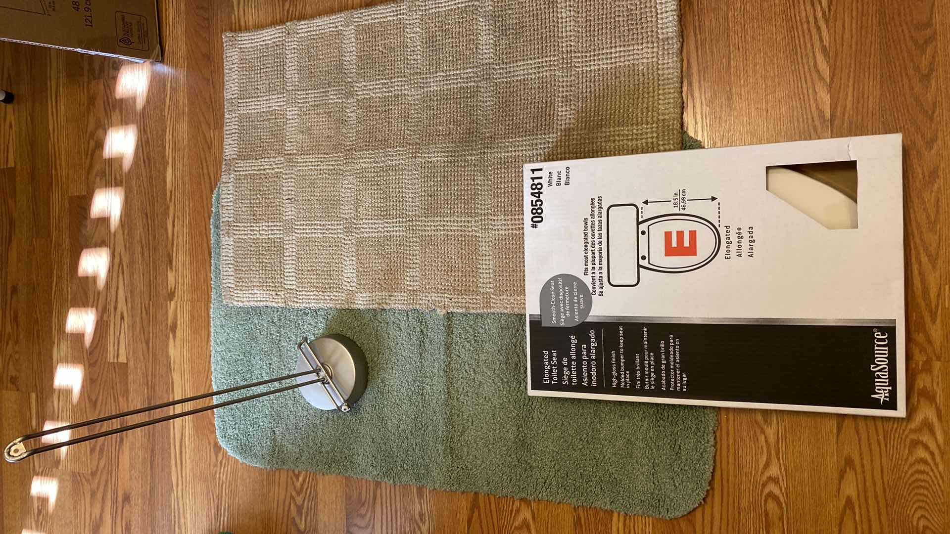 Photo 1 of 2 BATH RUGS TOILET PAPER HOLDER AND NEW ELONGATED TOILET SEAT