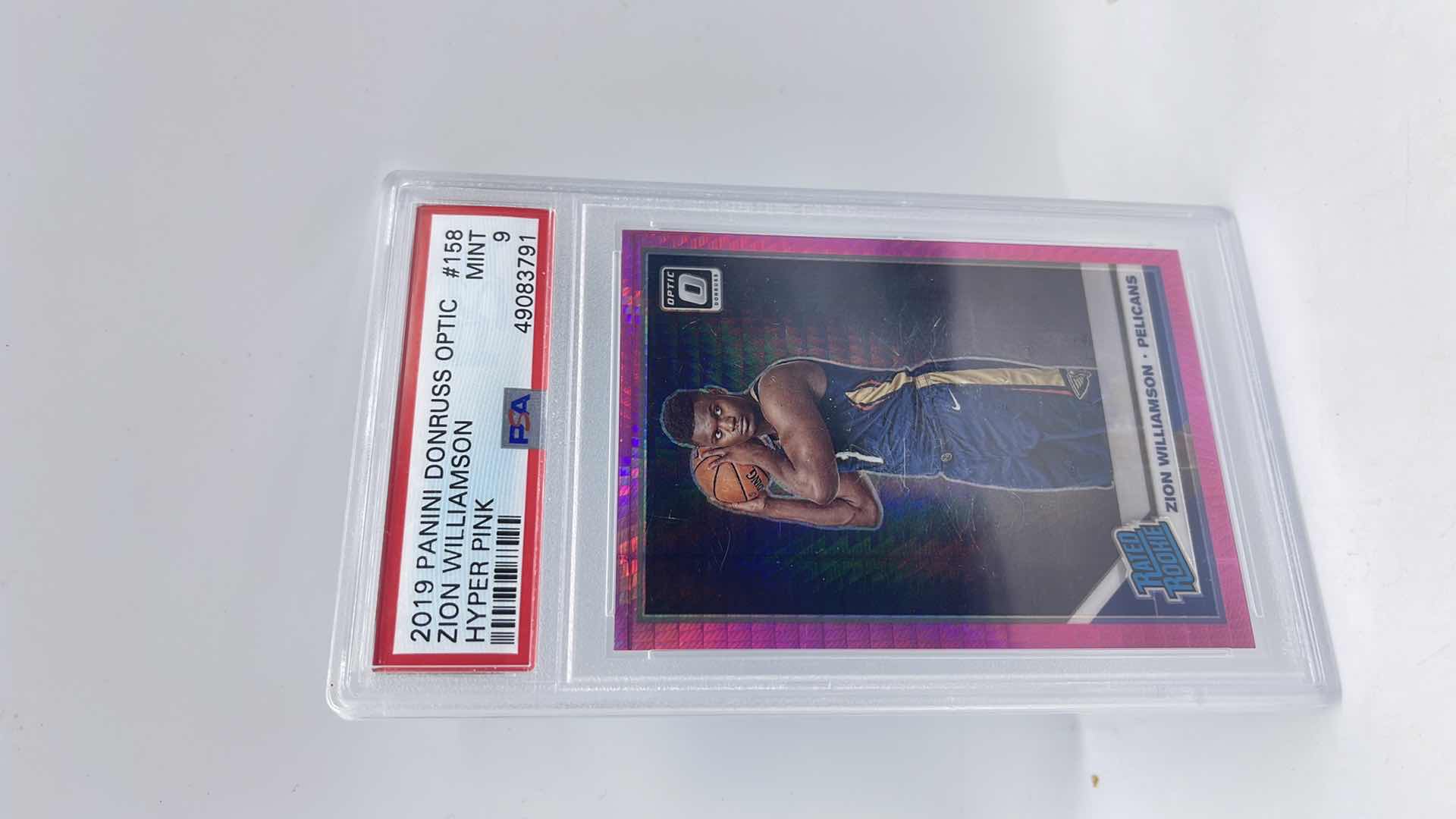 Photo 1 of 2019 ZION WILLIAMSON DONRUSS OPTIC RATED ROOKIE CARD 158 HYPER PINK