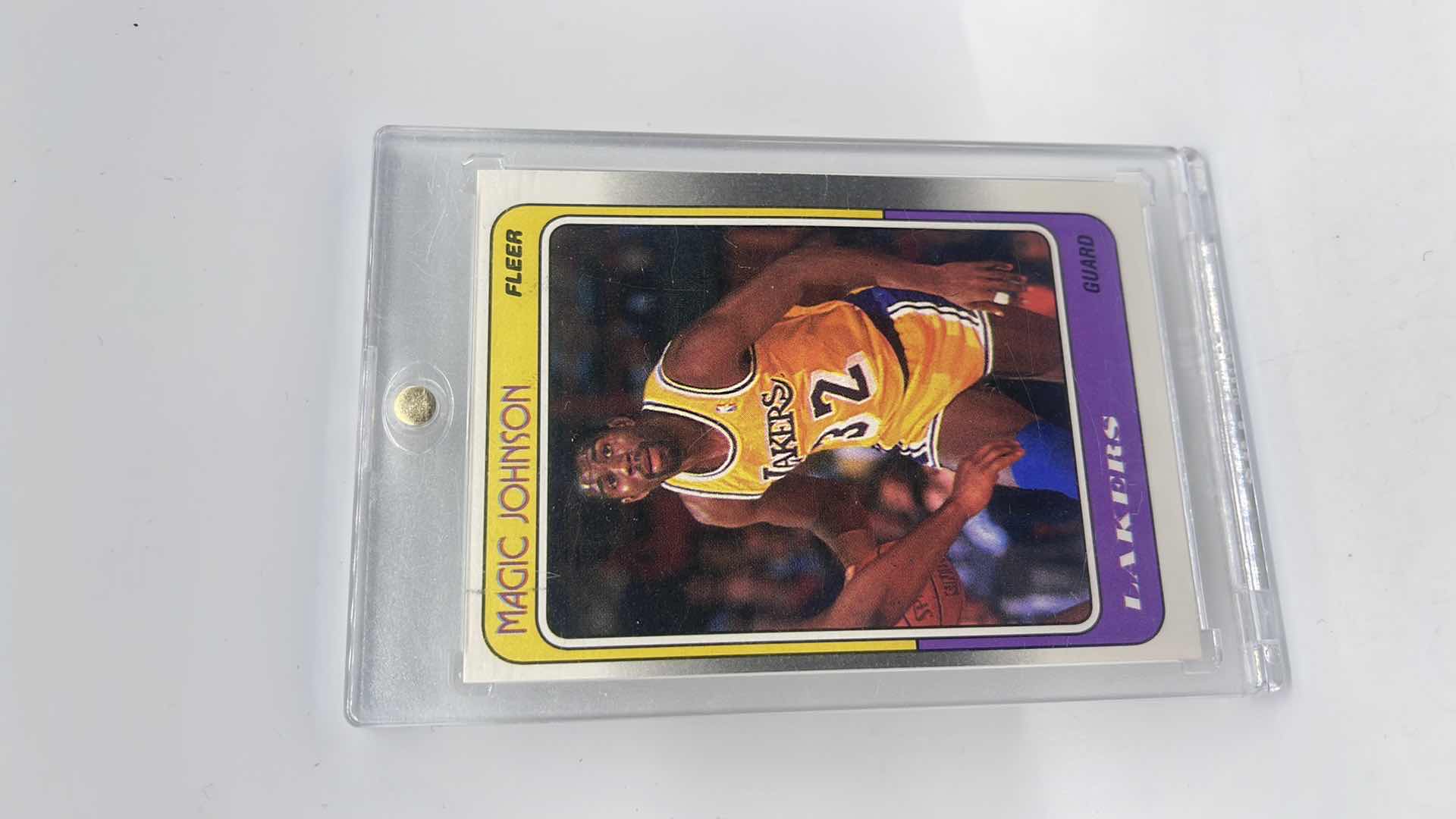 Photo 1 of 1988 MAGIC JOHNSON FLEER CARD 67