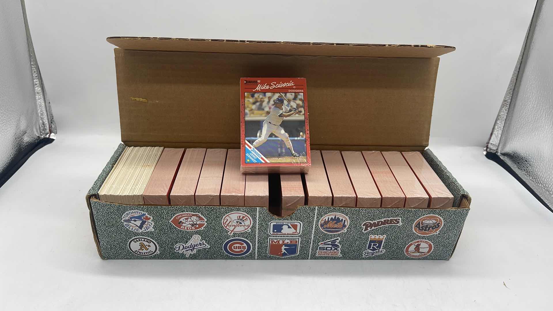 Photo 2 of 1990 DONRUSS BASEBALL COLLECTOR SET INCLUDES KEN GRIFFEY JR