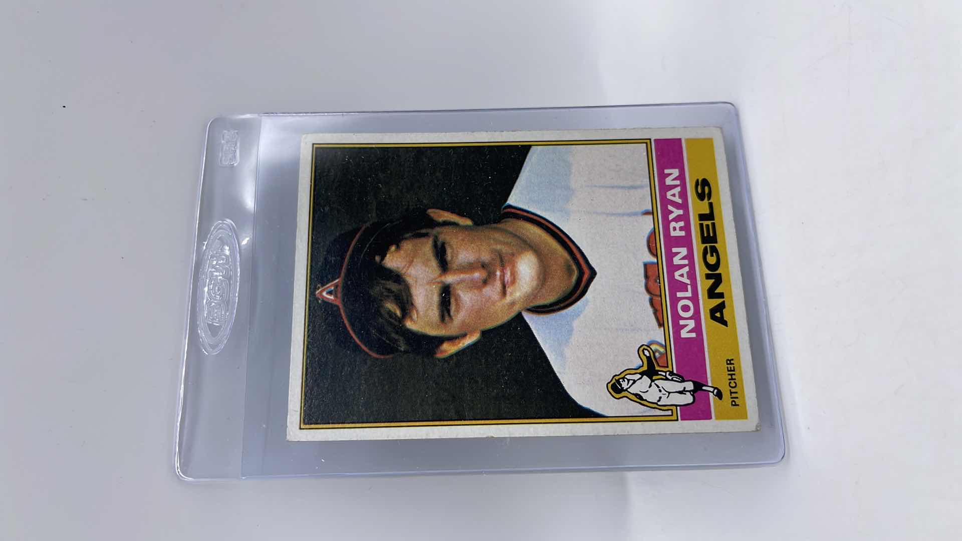 Photo 1 of 1976 NOLAN RYAN TOPPS CARD 330