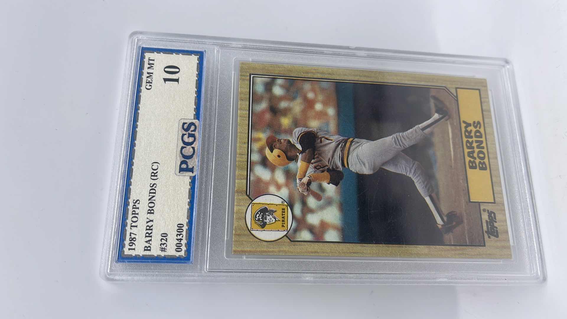 Photo 1 of RARE 2007 BARRY BONDS ROOKIE ERROR CARD 320 RATED 10