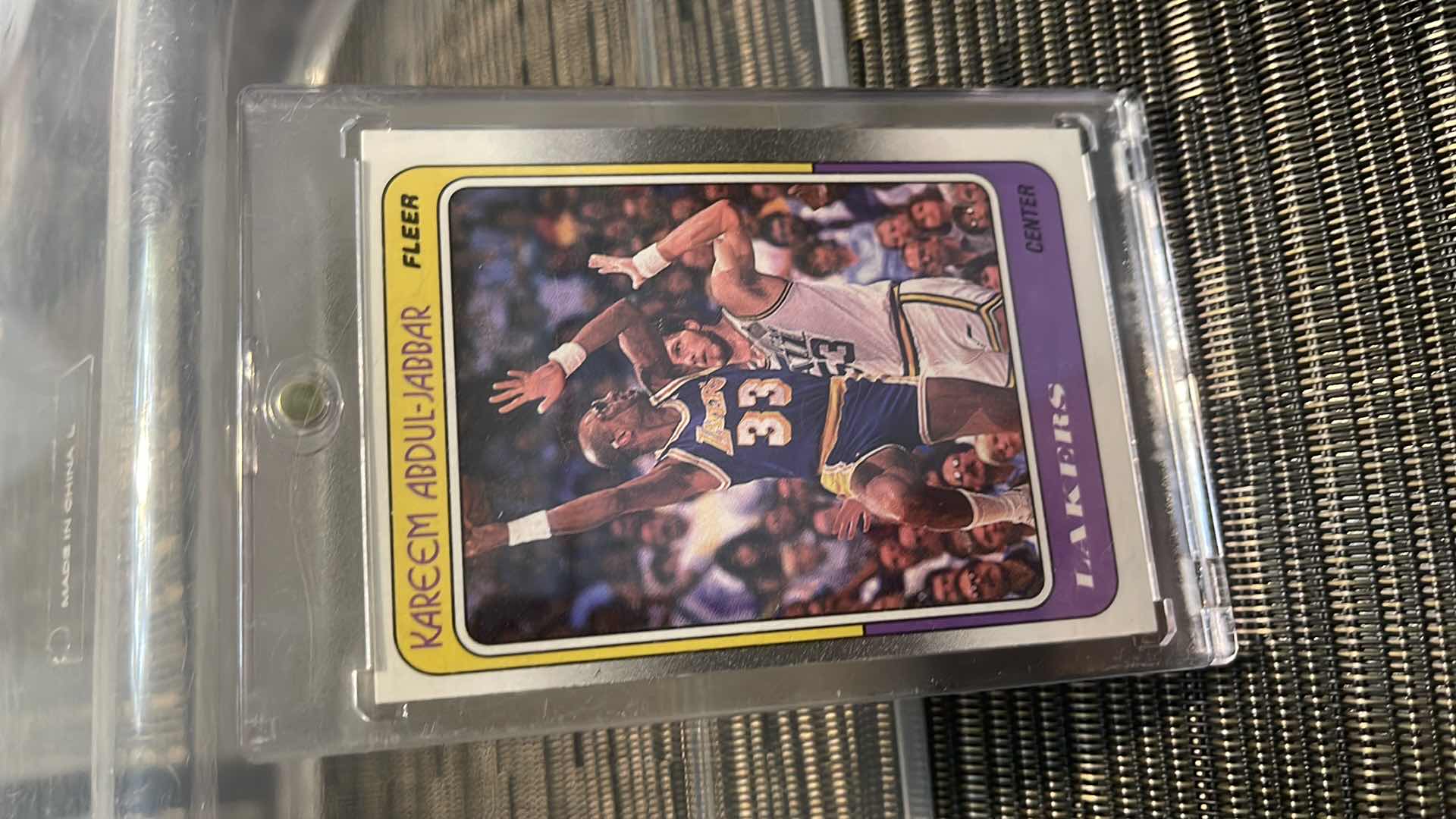 Photo 1 of 1988 KAREEM ABDUL-JABBAR FLEER CARD 64