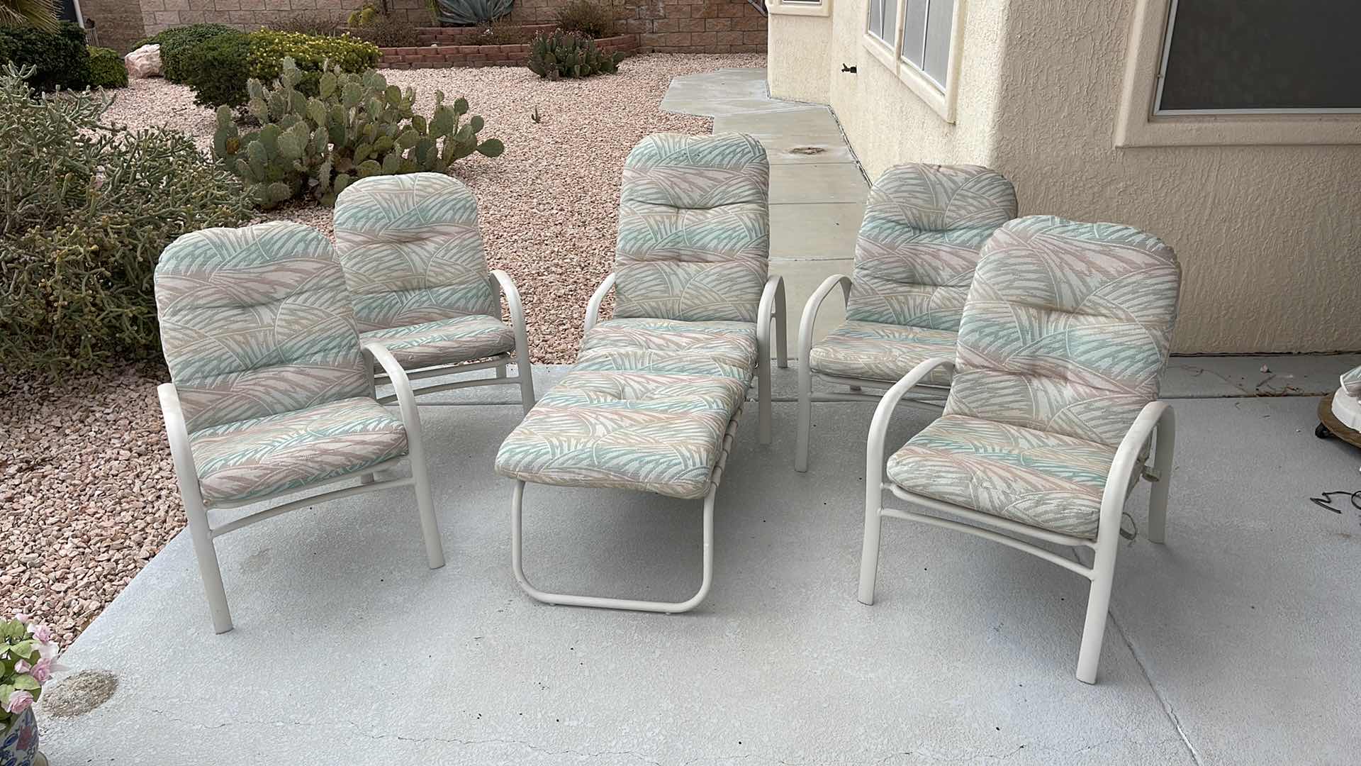 Photo 1 of 5 PC OUTDOOR PATIO CHAIR SET W LOUNGE