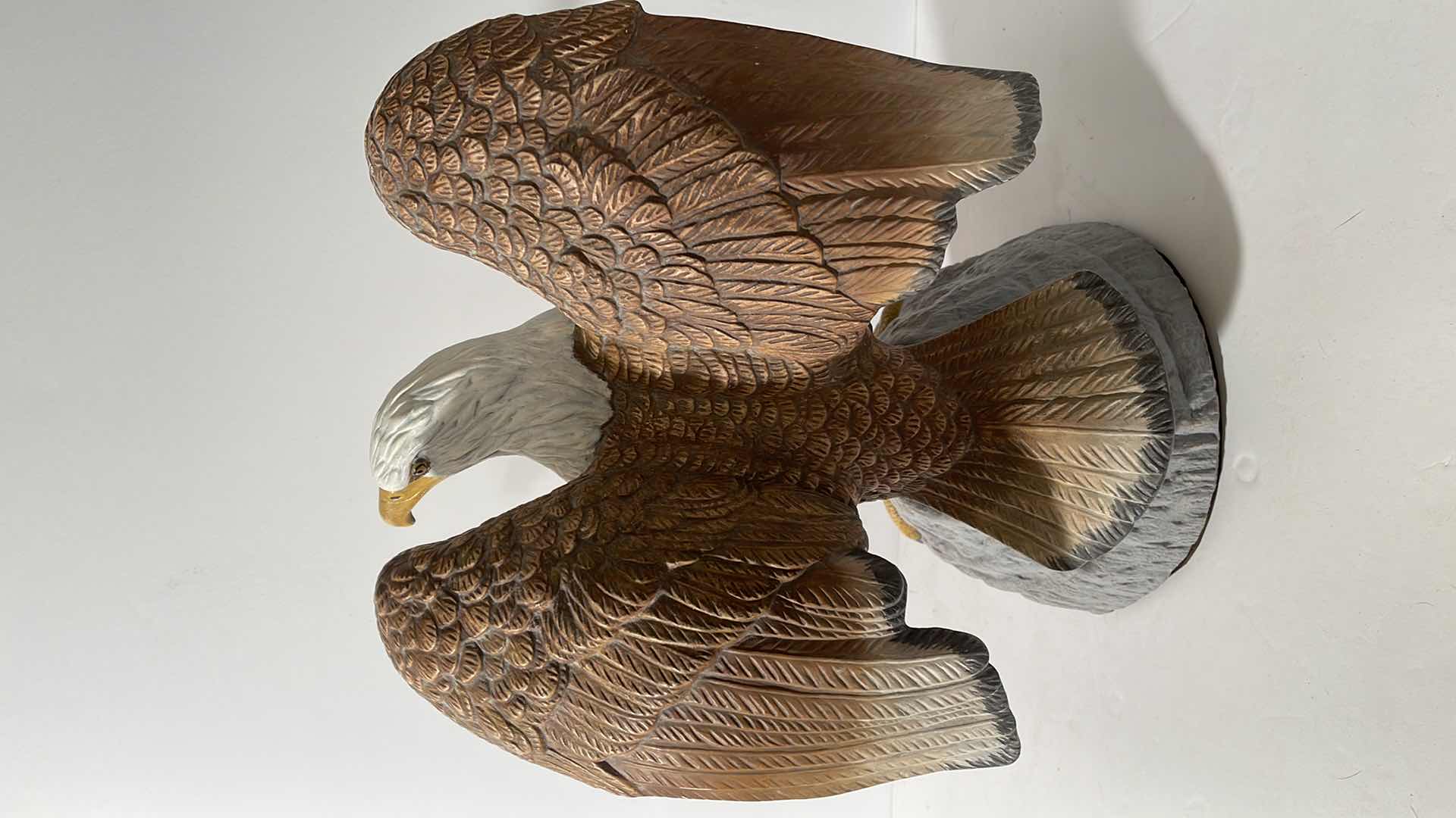 Photo 3 of AMERICAN EAGLE Porcelain Sculpture SIGNED BY ARTIST 11”x 8”x13”