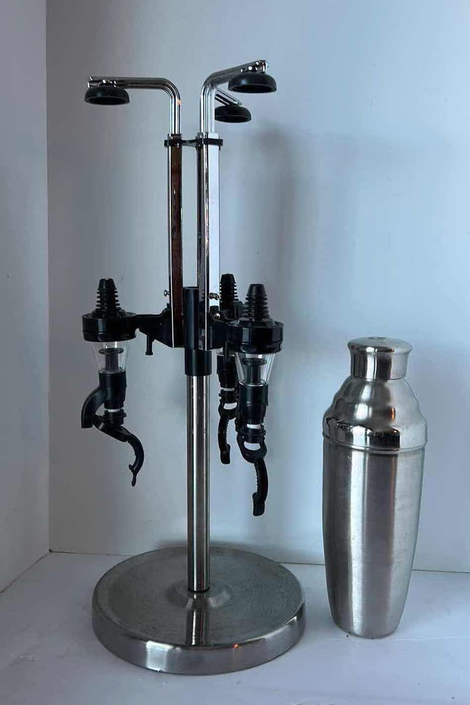 Photo 1 of BAR BUTLER AND COCKTAIL SHAKER (SHAKER  H13”)