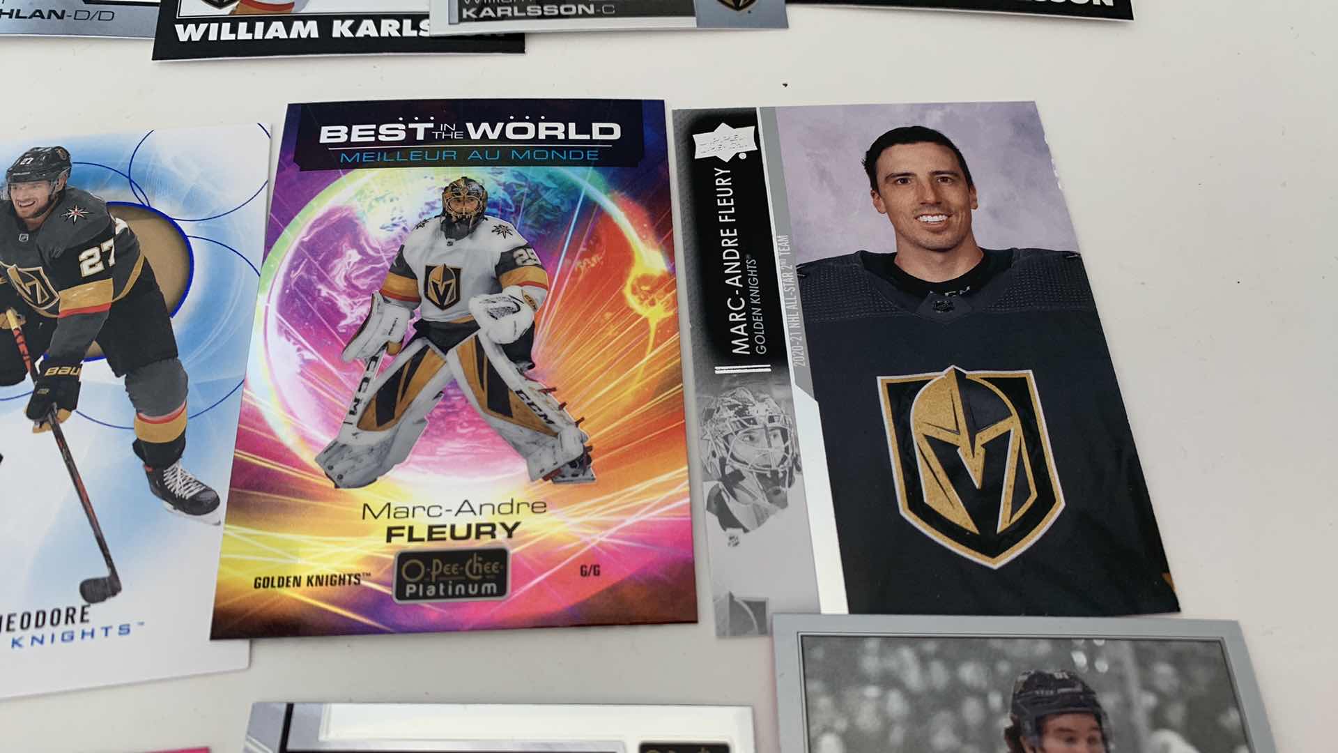 Photo 5 of NHL HOCKEY GOLDEN KNIGHTS TRADING CARDS
