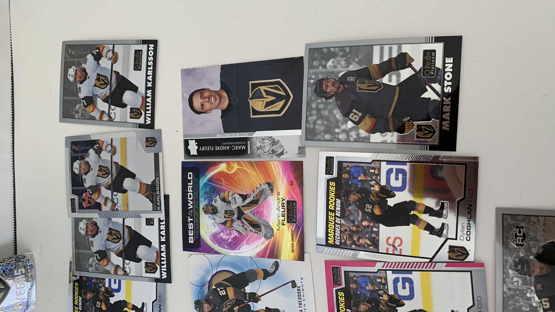 Photo 4 of NHL HOCKEY GOLDEN KNIGHTS TRADING CARDS