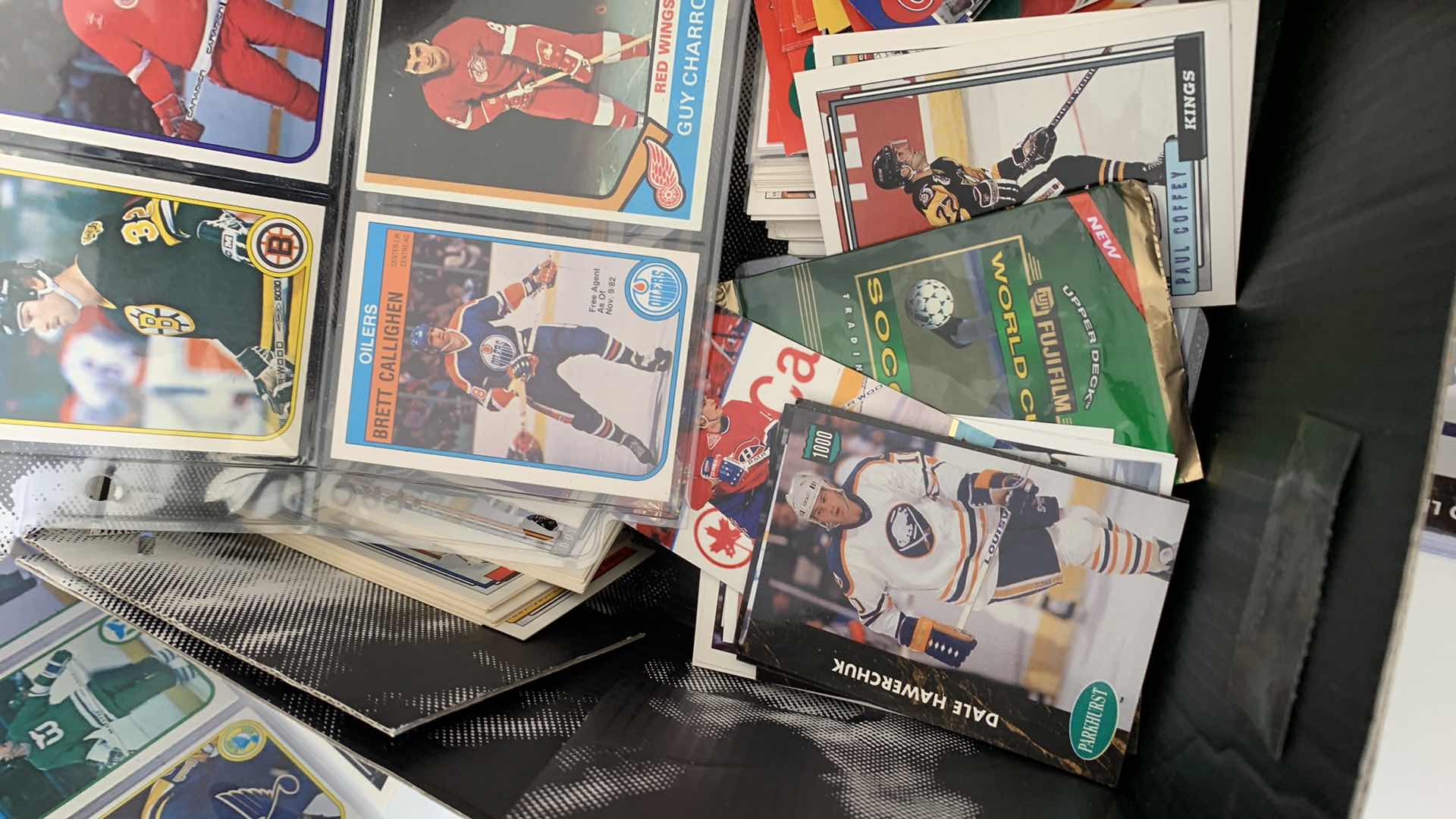 Photo 2 of NHL HOCKEY CARDS