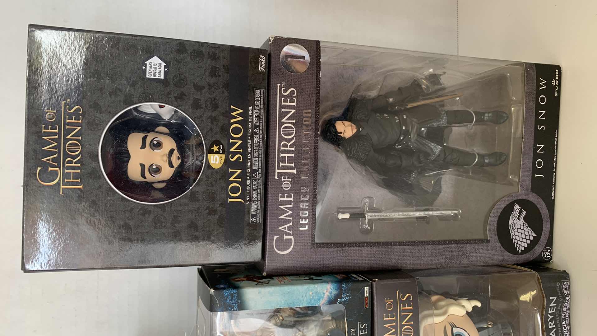 Photo 3 of GAME OF THRONES FIGURES AND FUNKO POP