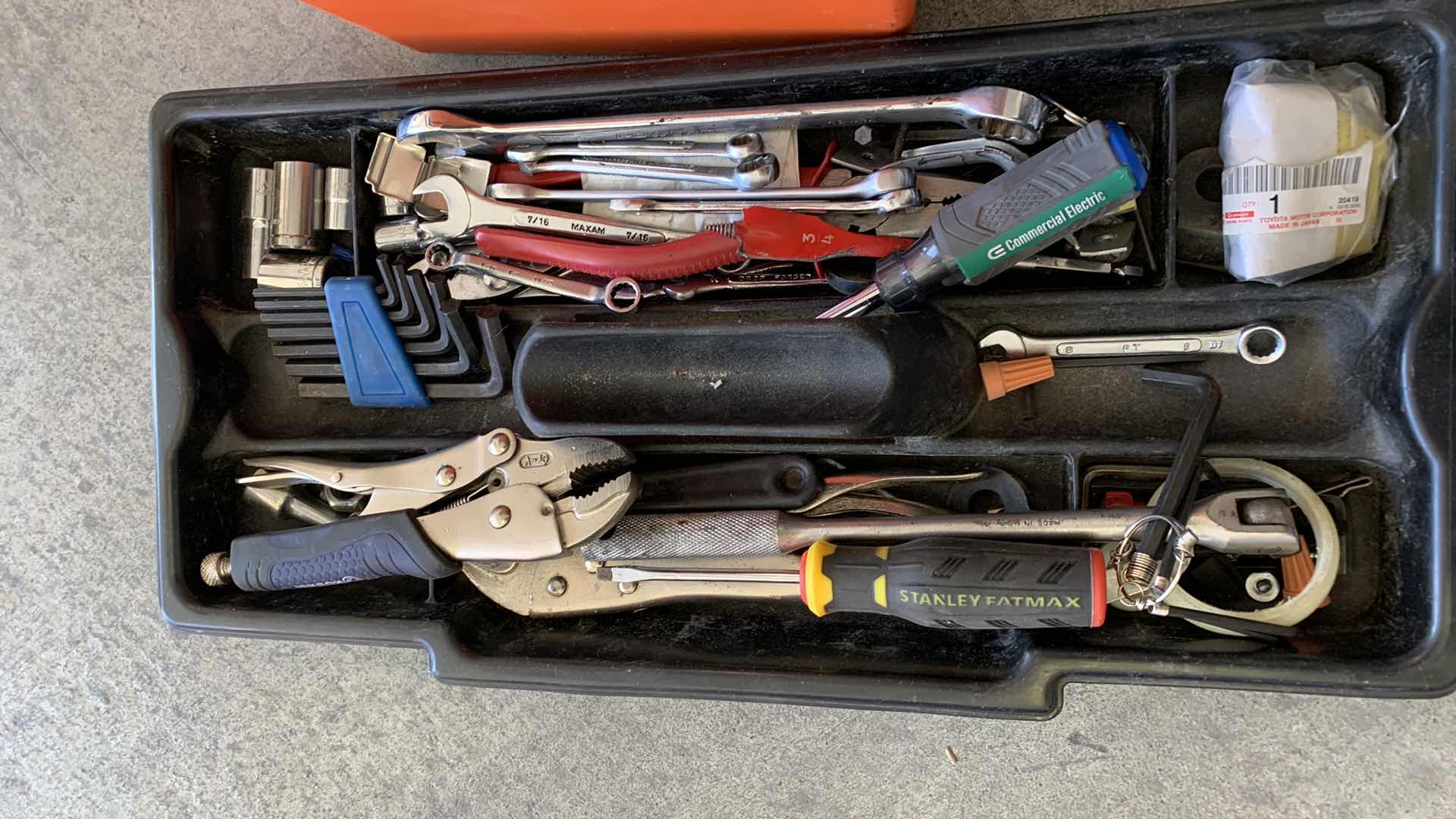 Photo 2 of TOOLBOX WITH TOOLS