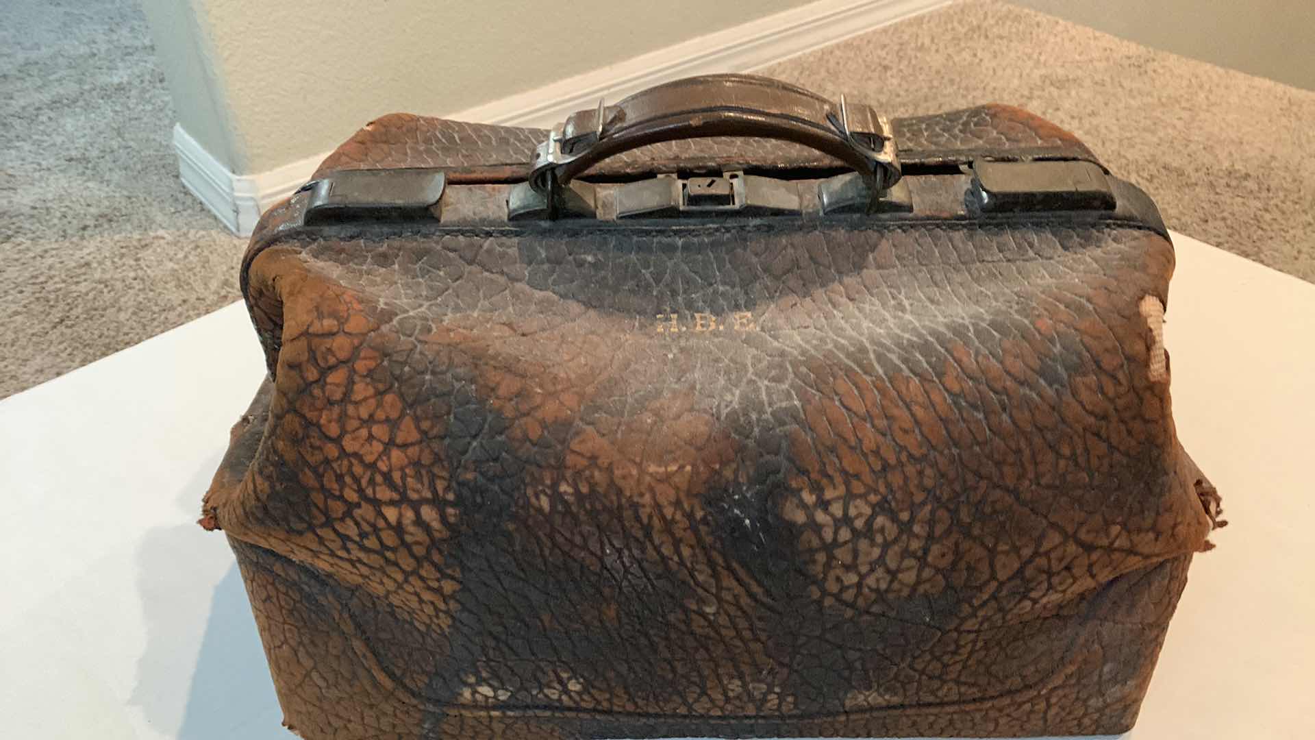 Photo 3 of ANTIQUE DOCTOR BAG
