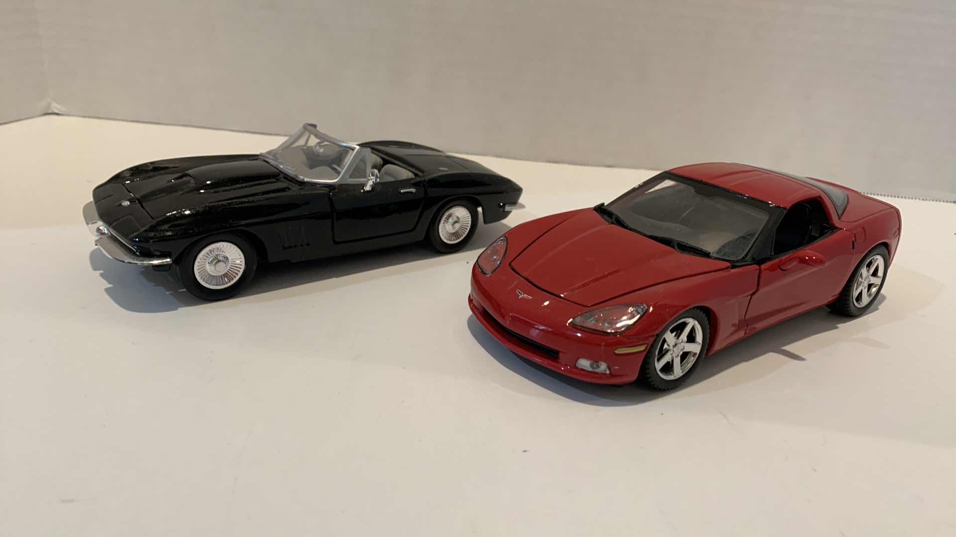 Photo 1 of 2 COLLECTABLE CARS 67 CORVETTE