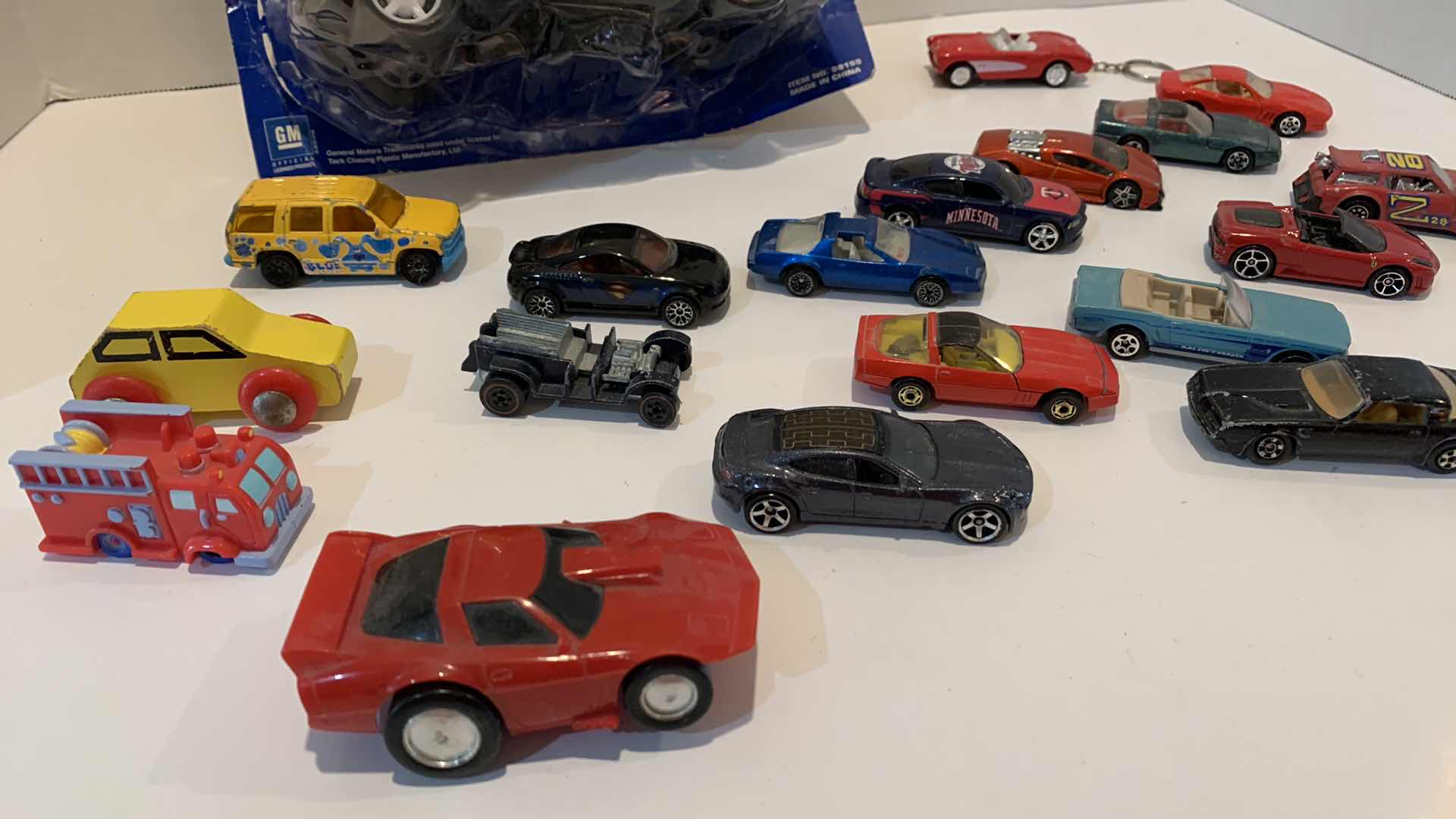 Photo 4 of ASSORTED COLLECTABLE CARS
